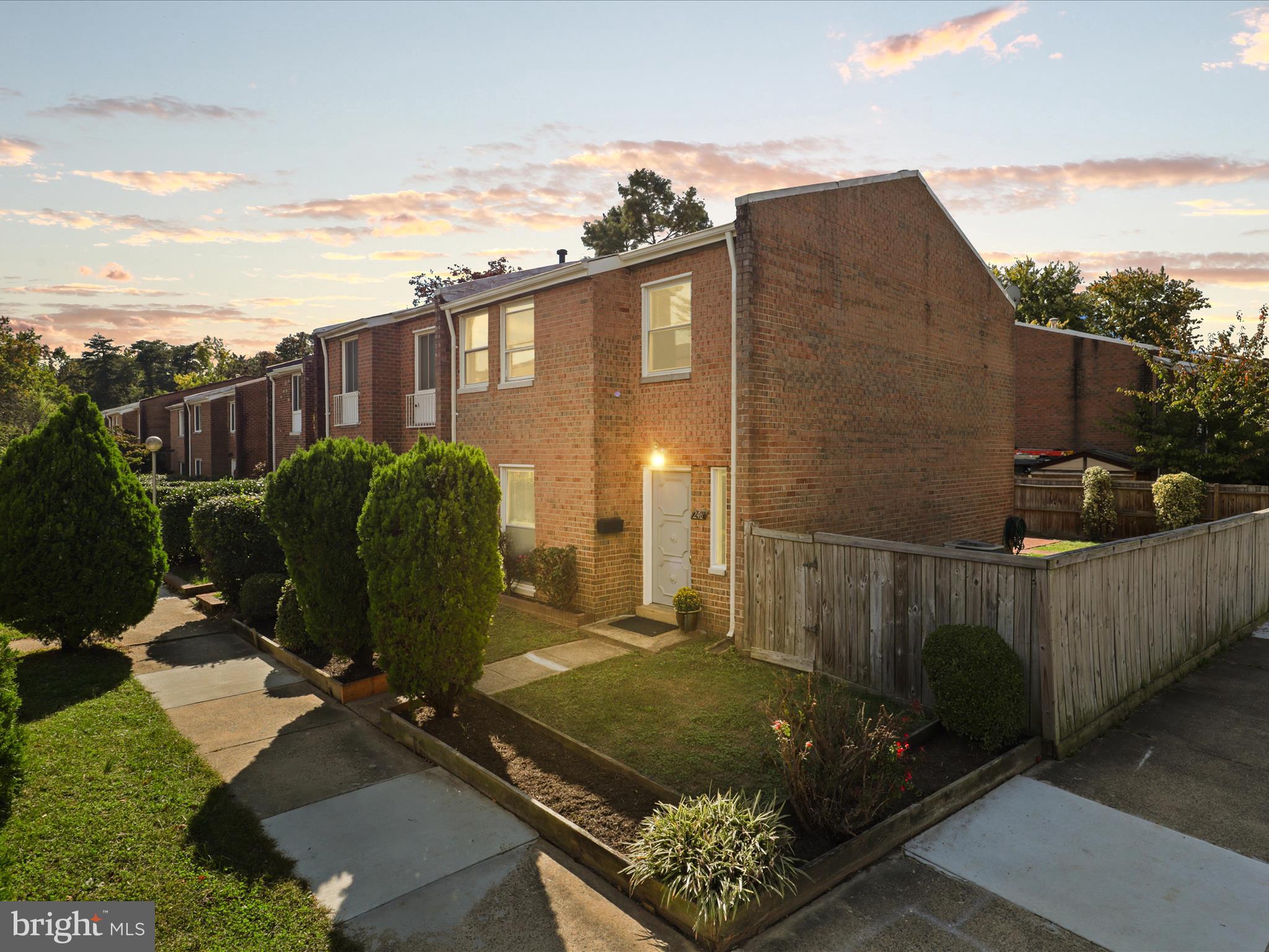 STEVENSON SQUARE - Residential