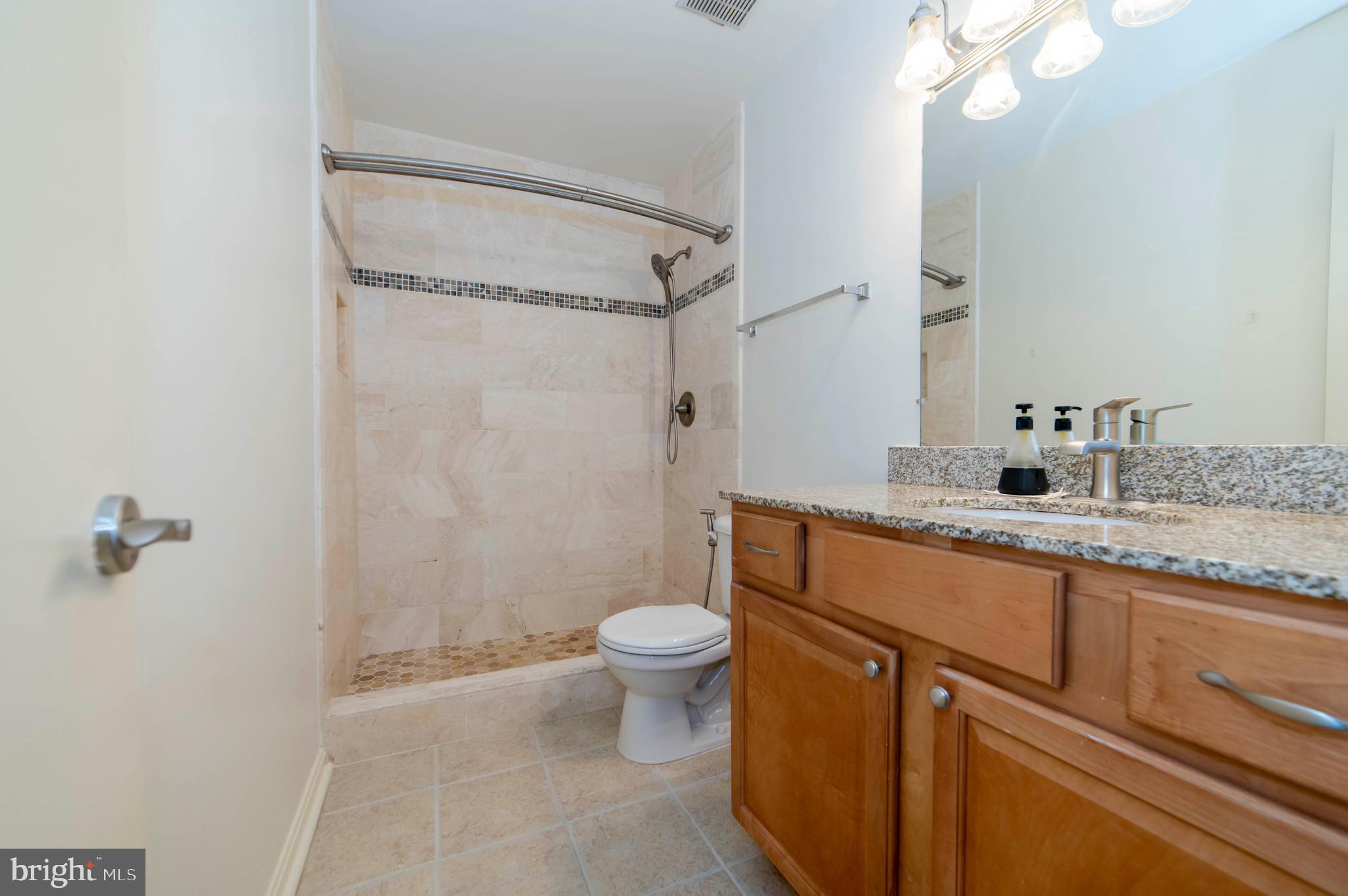 FOUR WINDS AT OAKTON - Residential