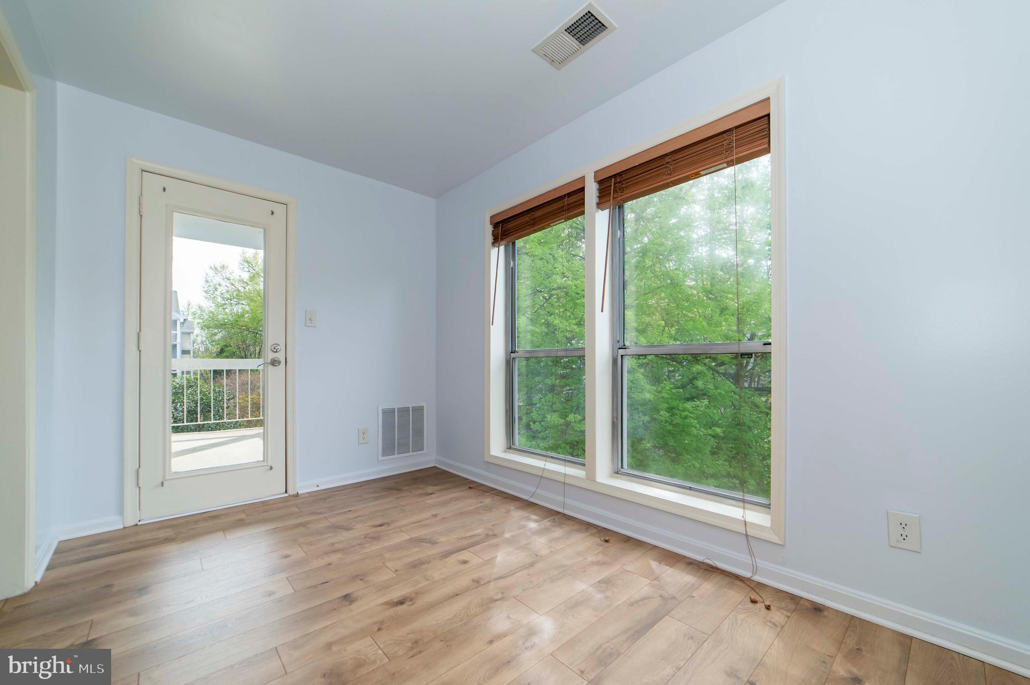 FOUR WINDS AT OAKTON - Residential