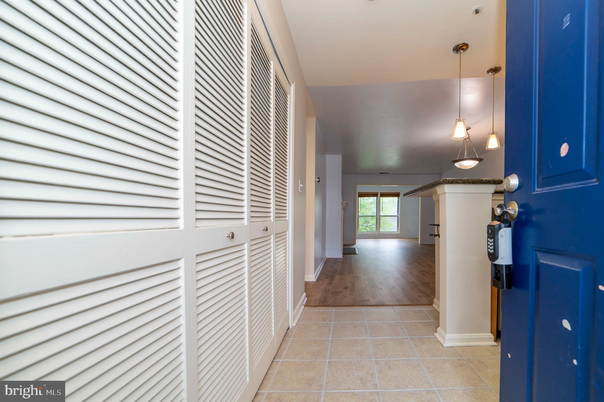 FOUR WINDS AT OAKTON - Residential