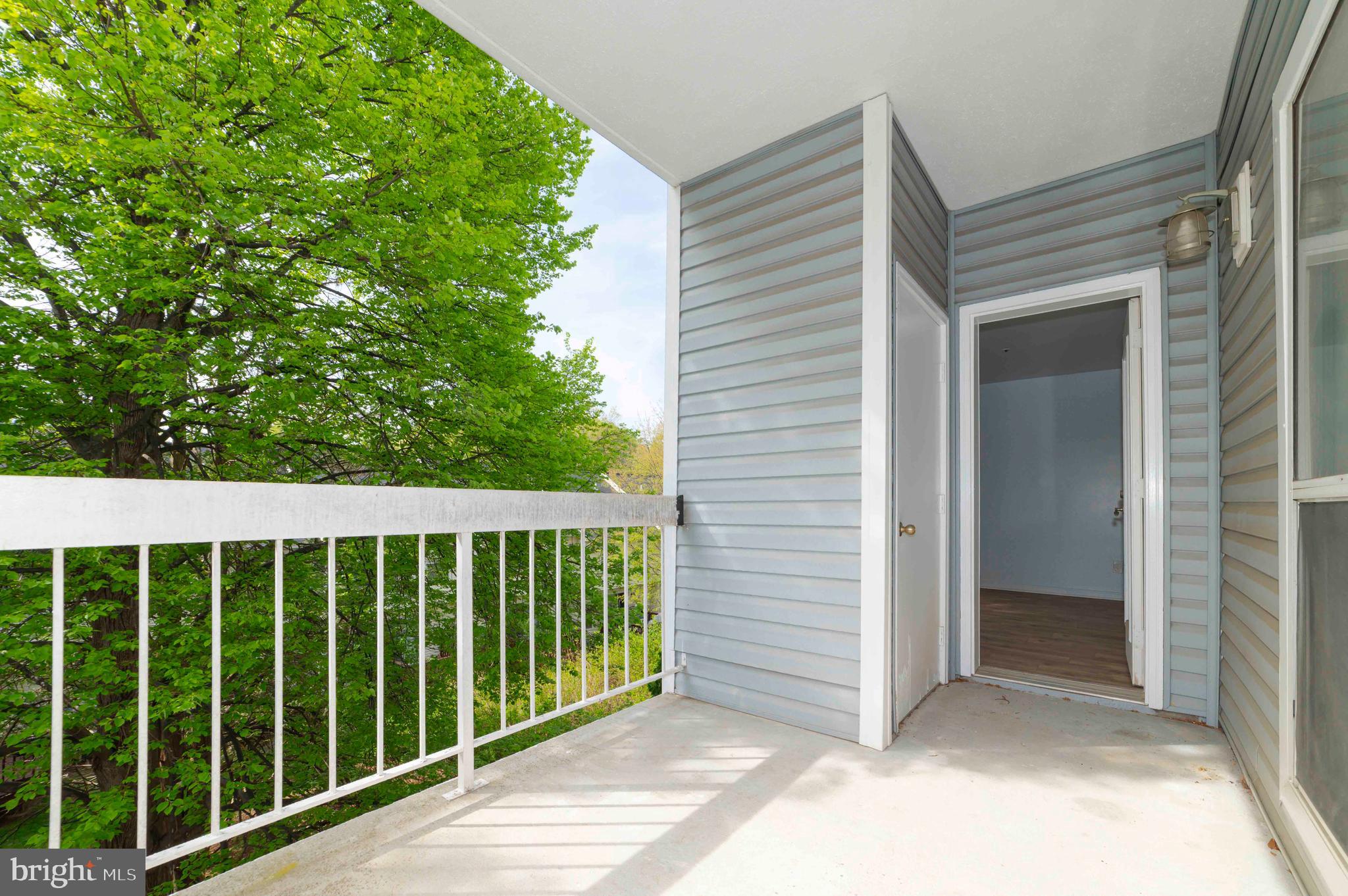 FOUR WINDS AT OAKTON - Residential