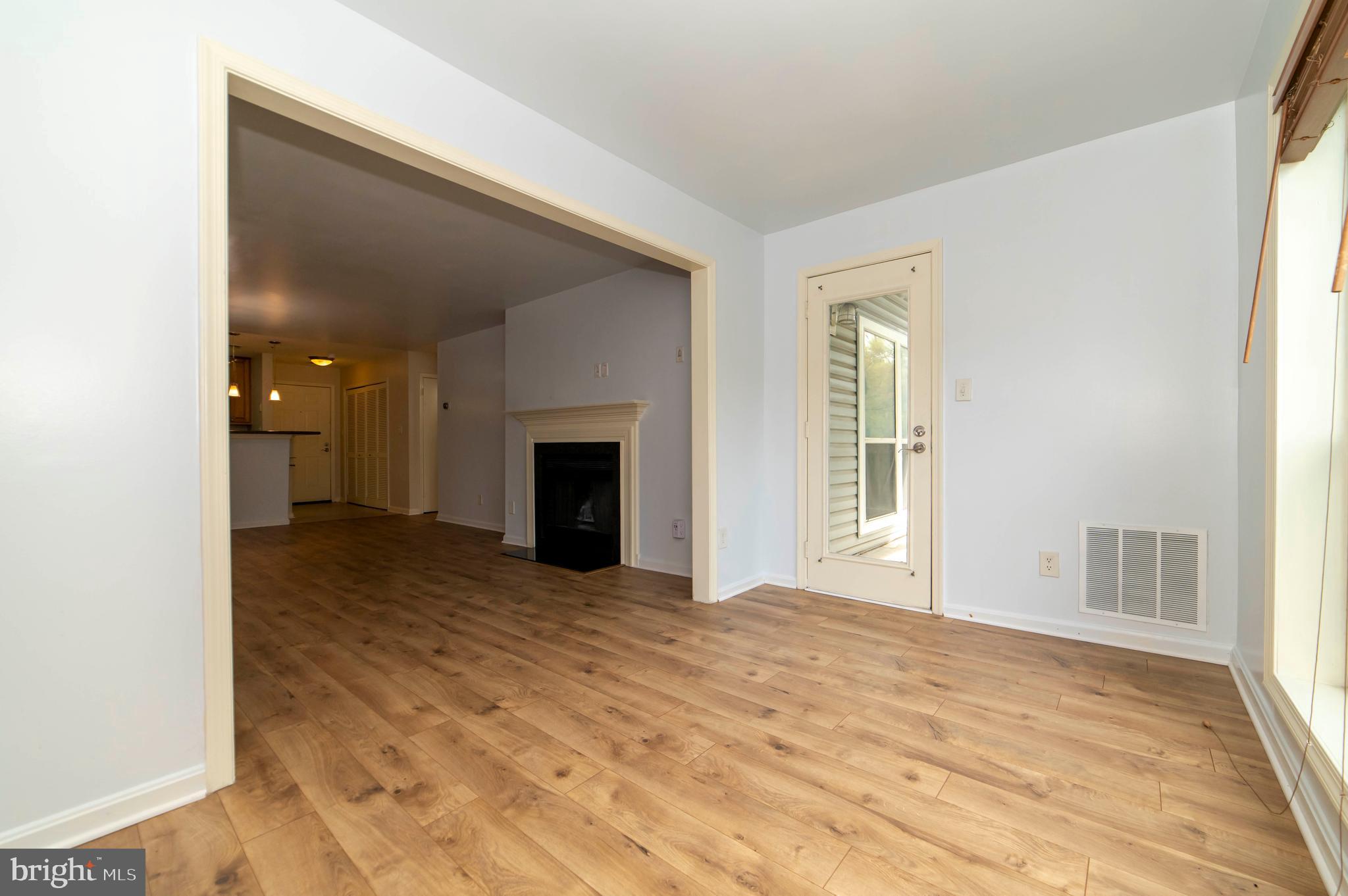 FOUR WINDS AT OAKTON - Residential