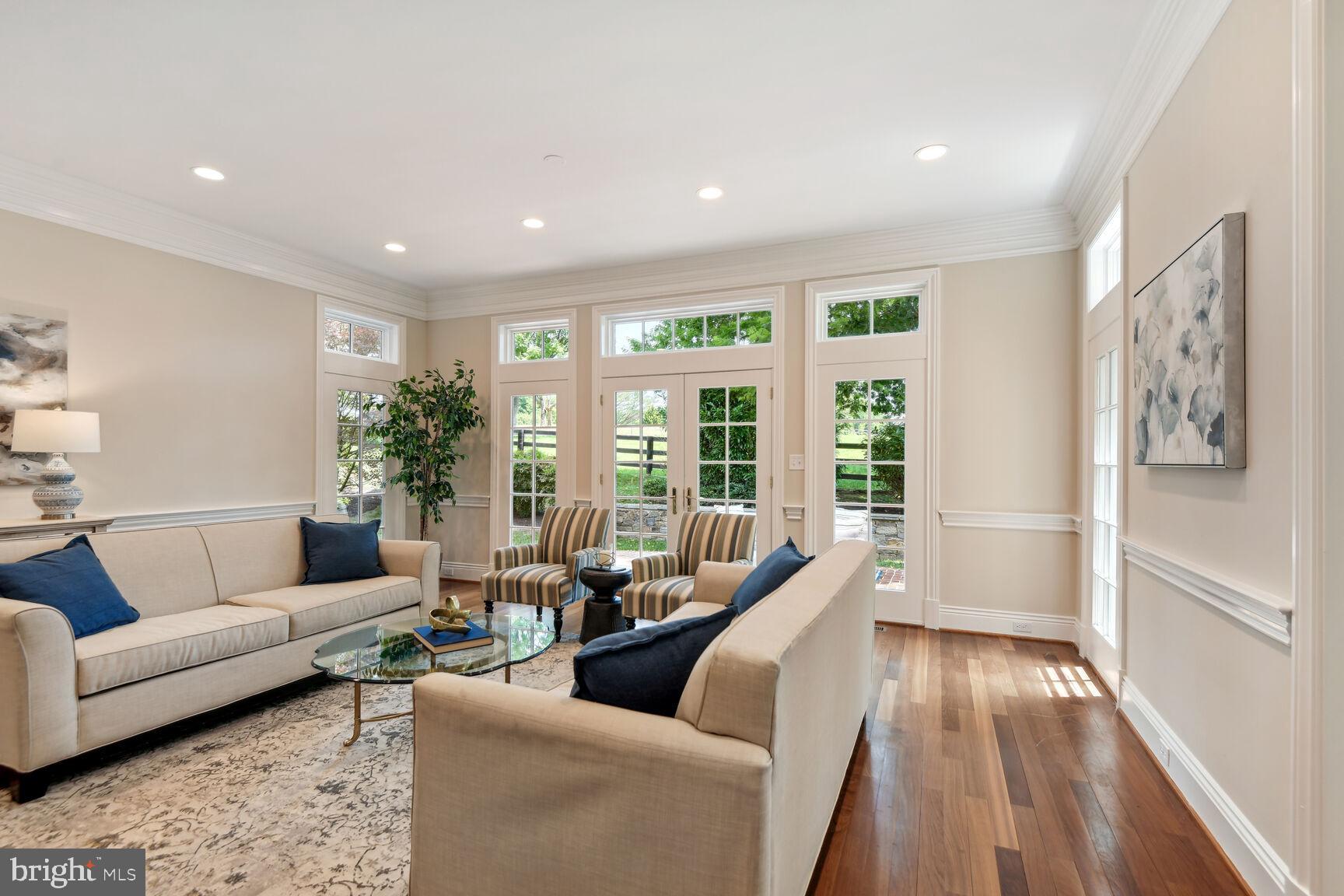 MERRY GO ROUND FARM - Residential