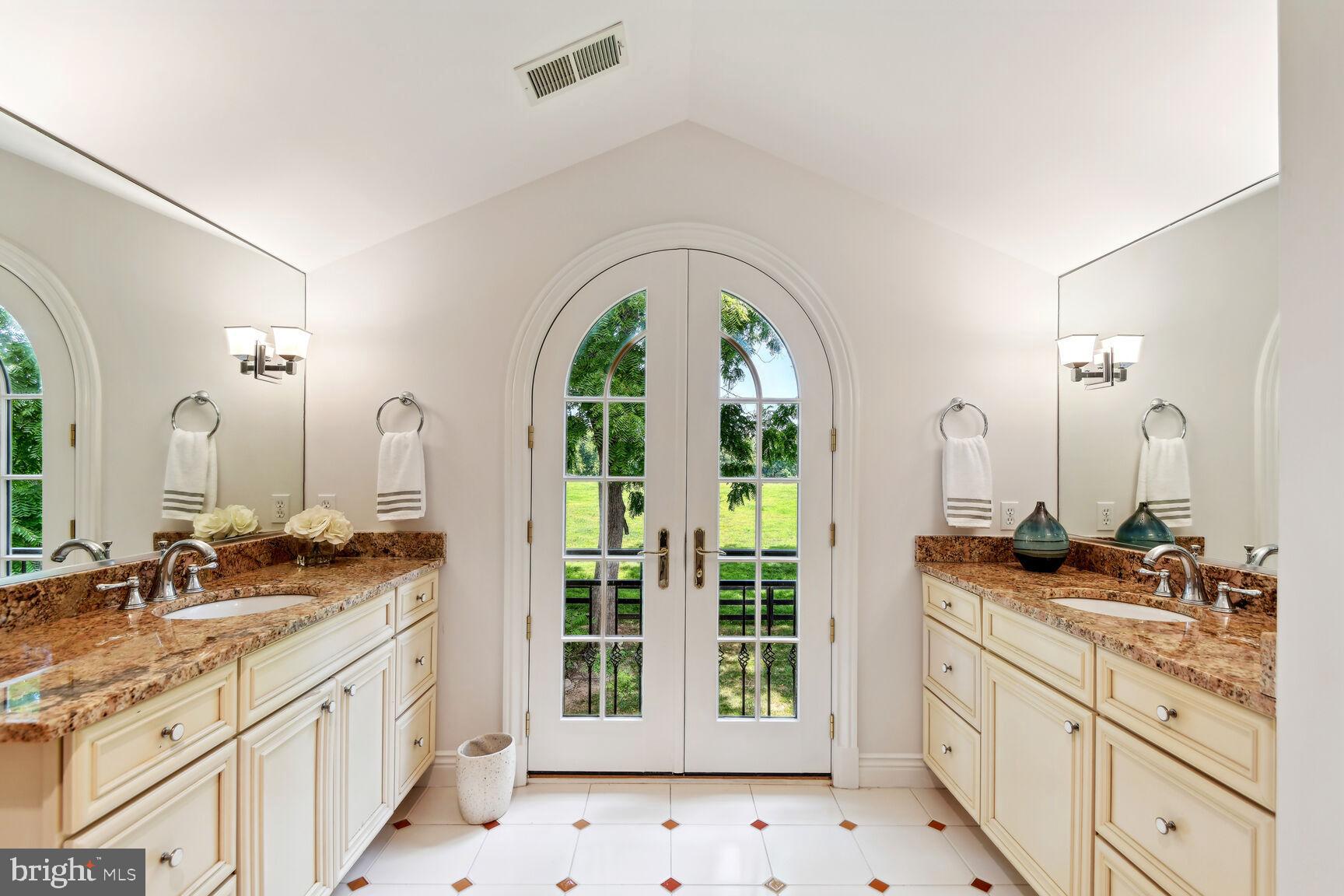 MERRY GO ROUND FARM - Residential