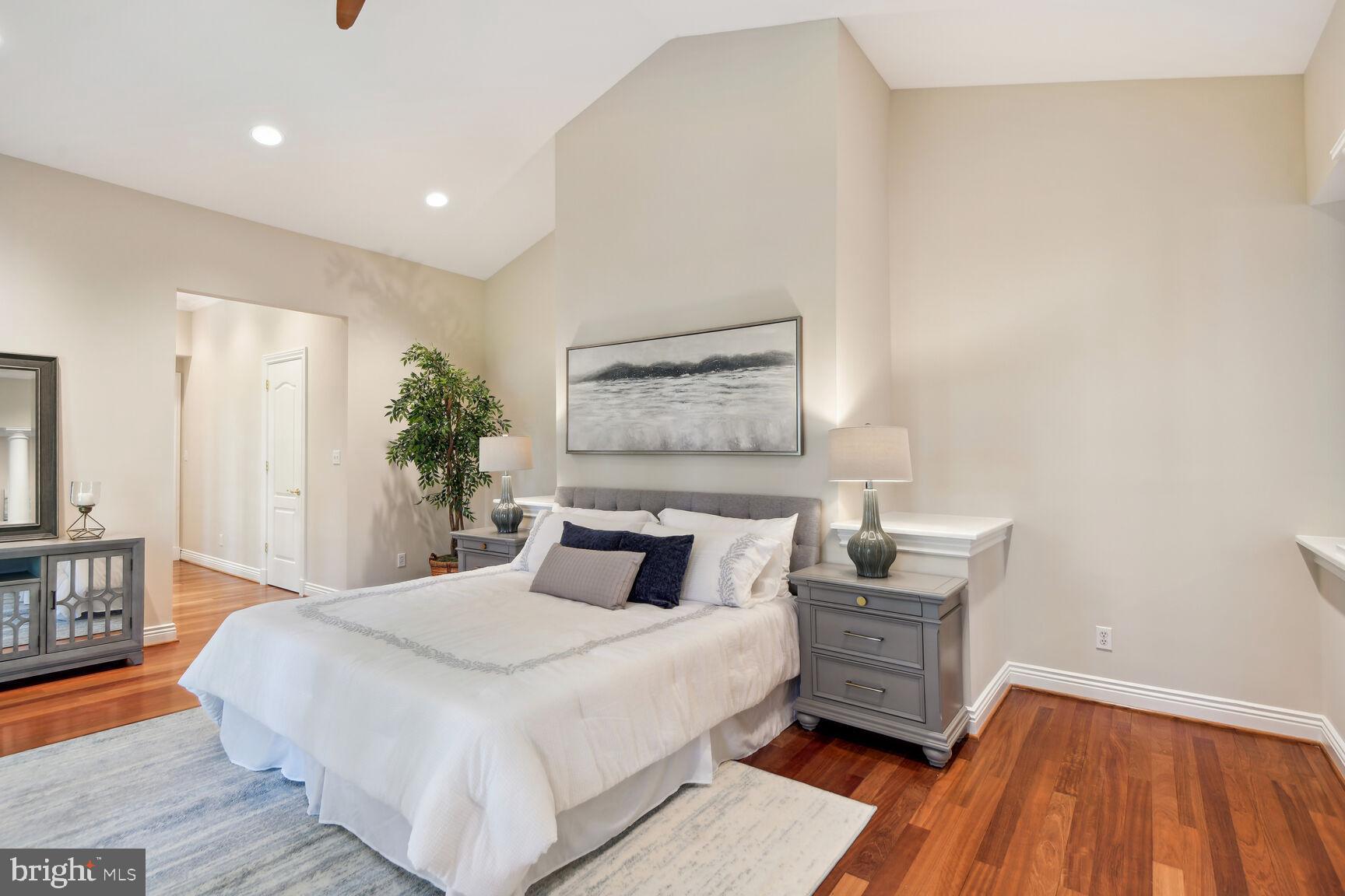 MERRY GO ROUND FARM - Residential