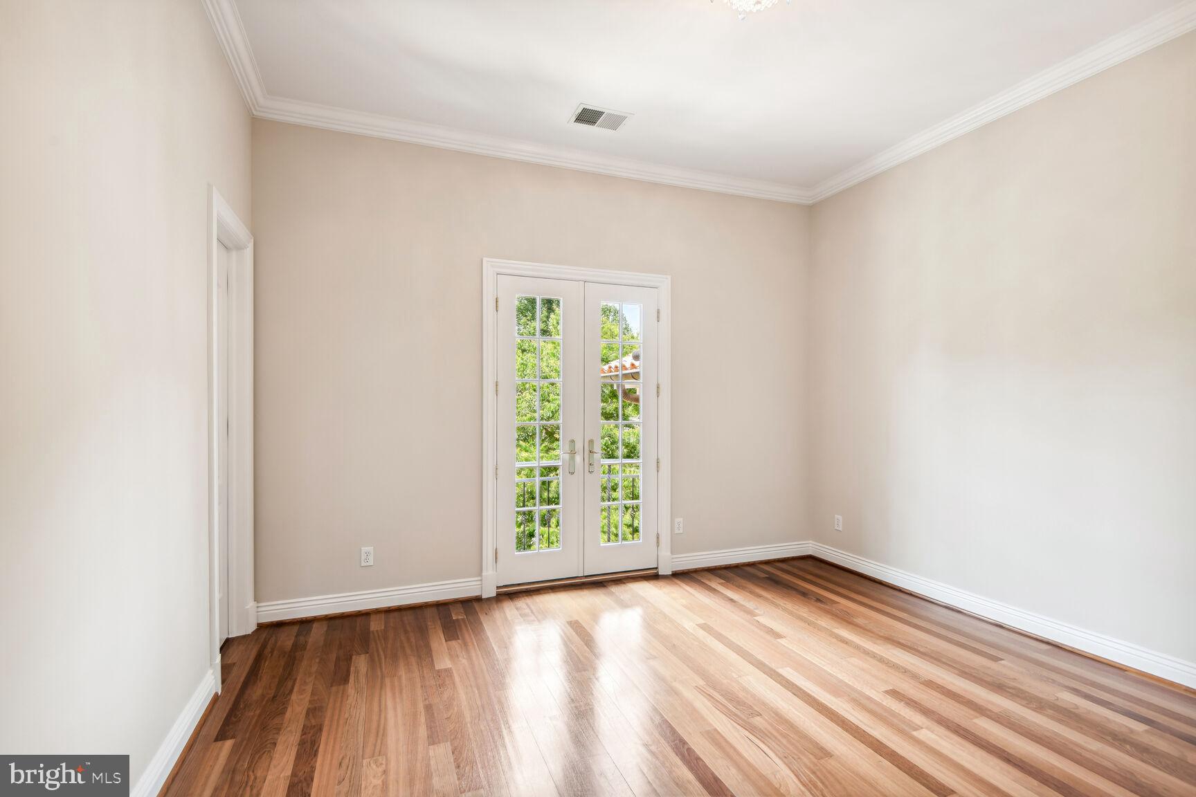 MERRY GO ROUND FARM - Residential