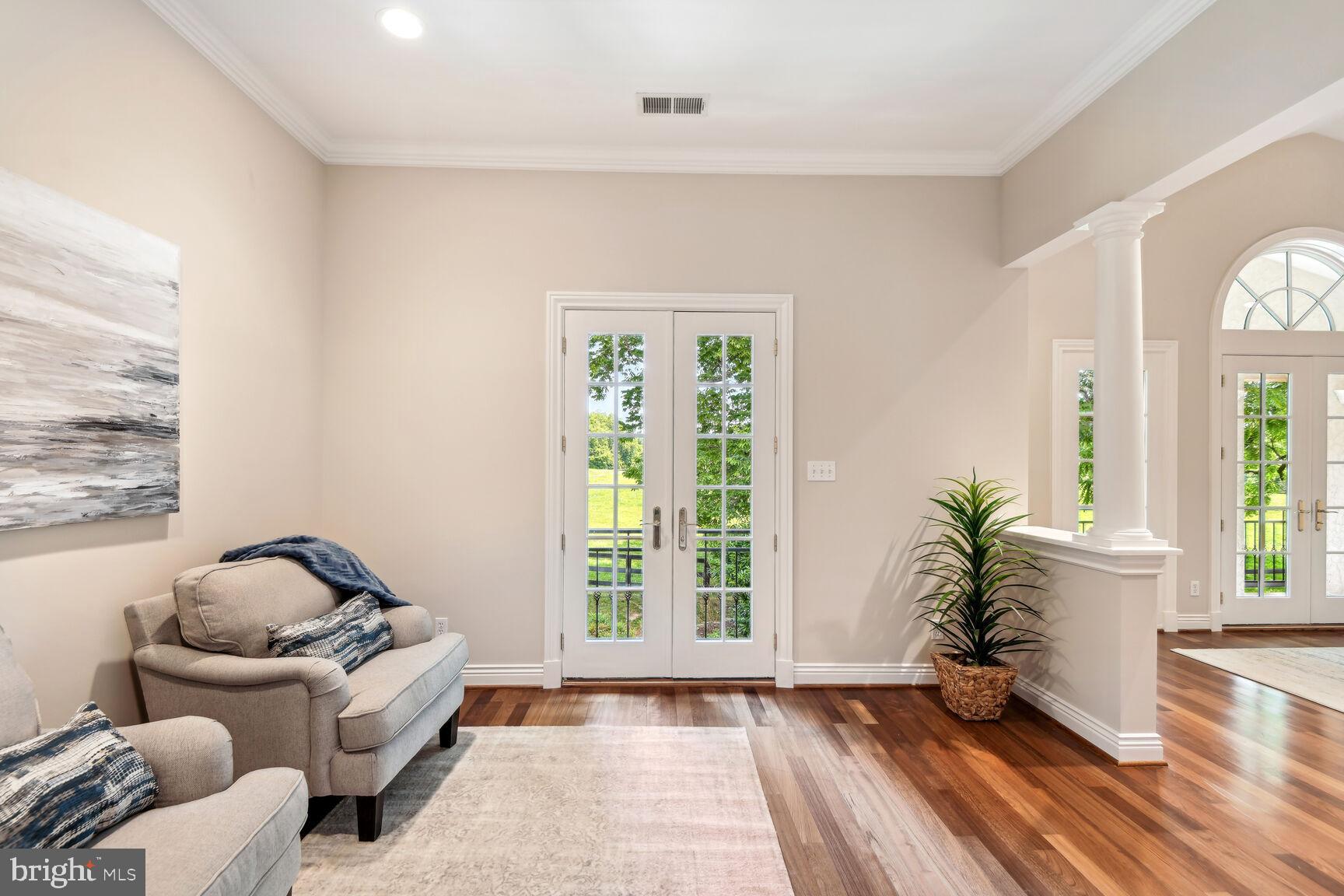 MERRY GO ROUND FARM - Residential