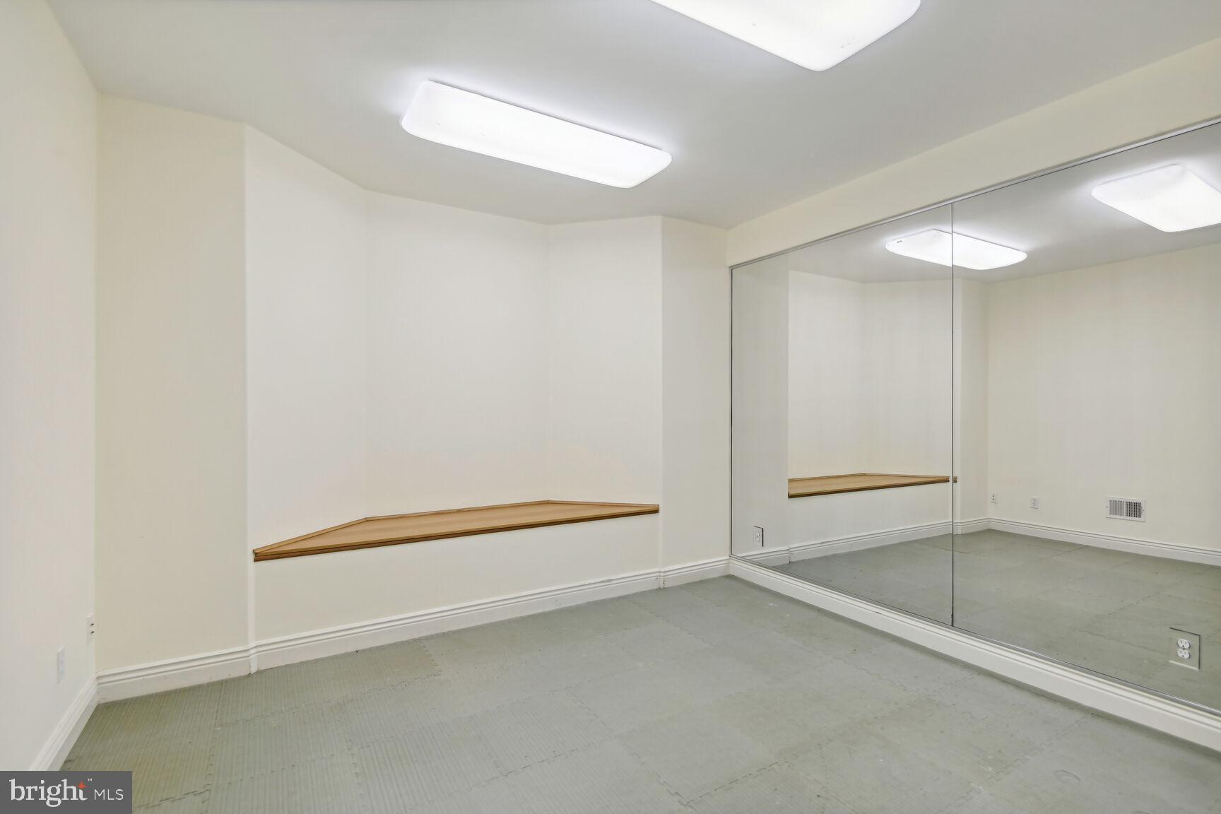 MERRY GO ROUND FARM - Residential