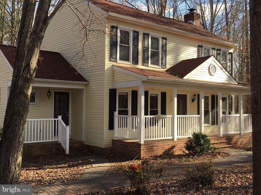 Possible Short Sale- 1 bank, Fab private 1+ ac Lot - NO HOA. 3BR, 2.5 BA w/ Huge Rear Addition, Dual Porches & Rear Deck. Some Recent upgrades include: Walk-in MBR Closet & newer 42" Upper Kitchen Cabinets, Move-in Ready Custom Home needs basic TLC ie: painting etc,-  GO & SHOW!!! SELLER PREFERS EKKO TITLE for Settlement. NEARBY: VRE, Rt,28 shops &,restaurants, minutes to FXCO.