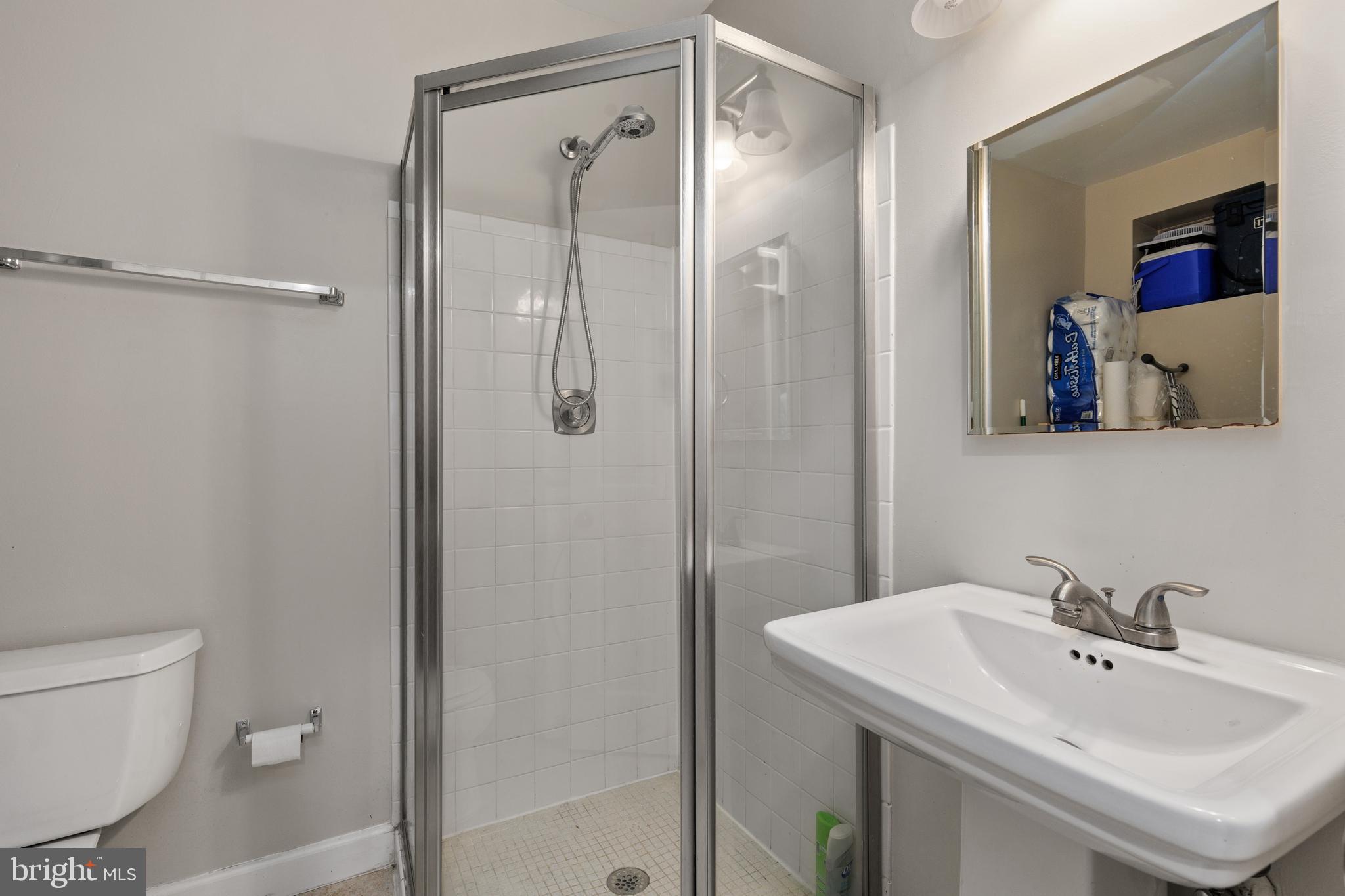 FAIRLINGTON VILLAGES - Residential Lease