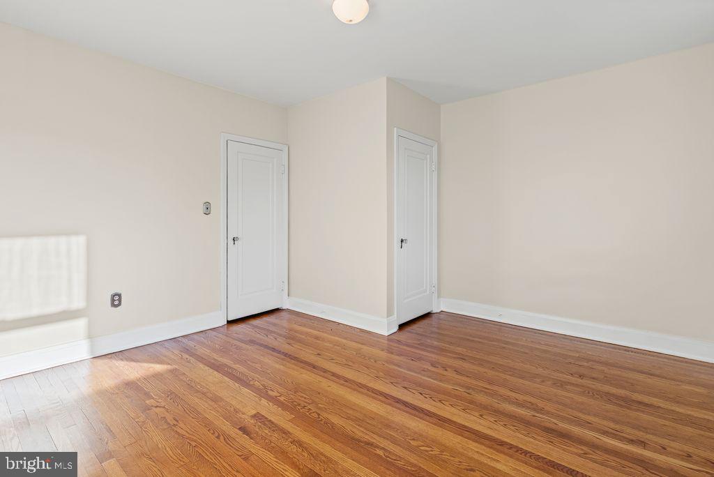 PARKVILLE - Residential