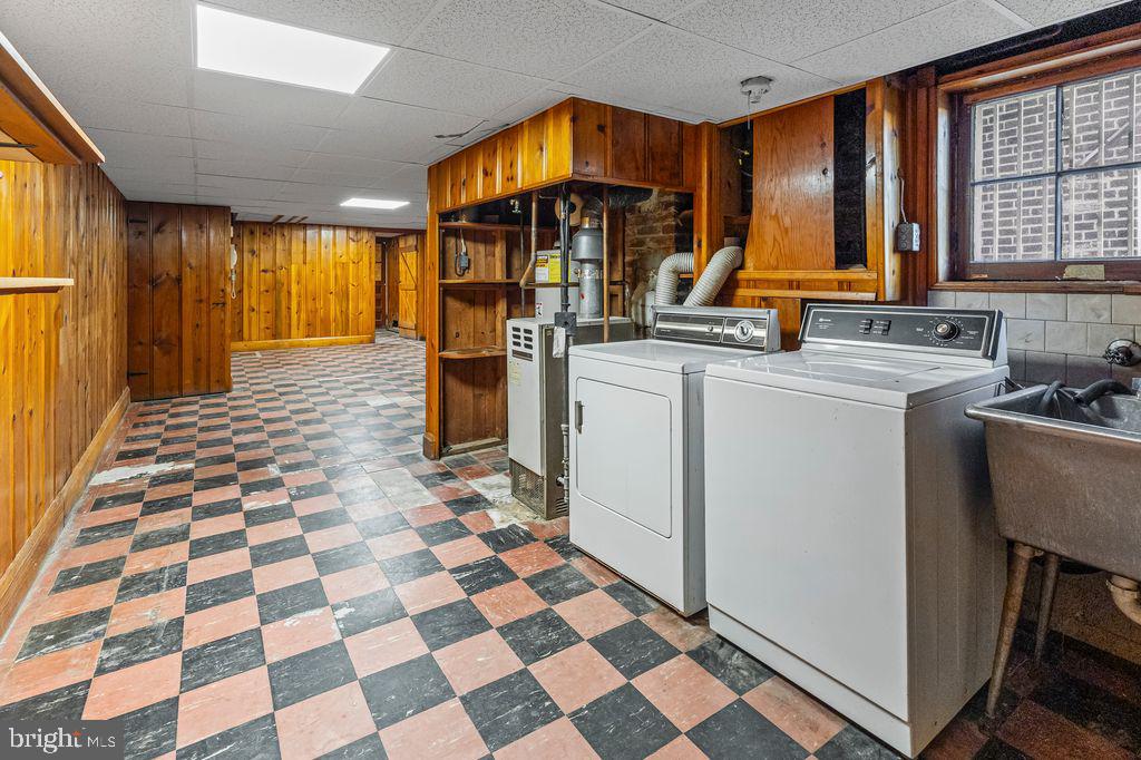 PARKVILLE - Residential