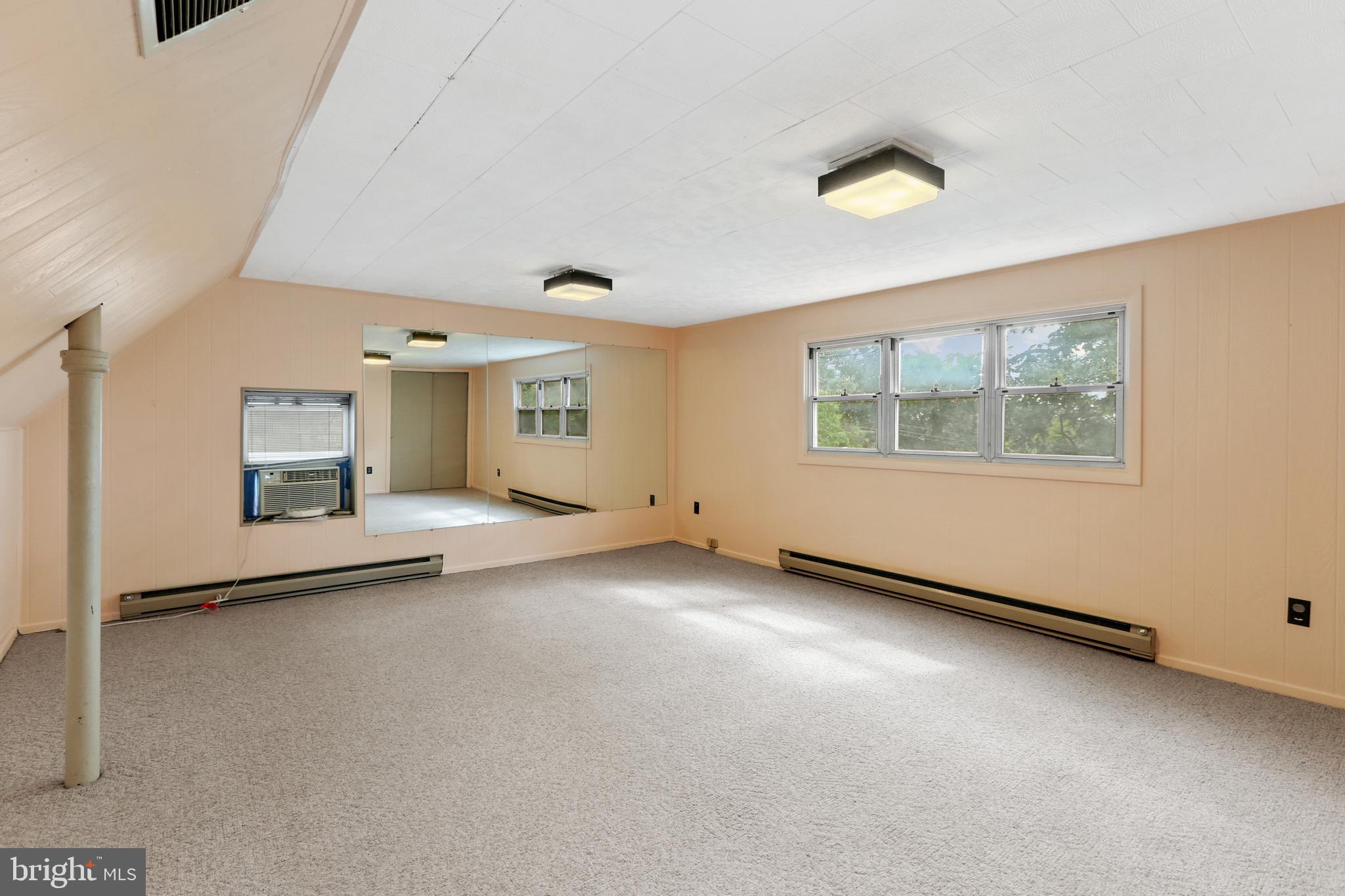 ORIGINAL NORTHWOOD - Residential