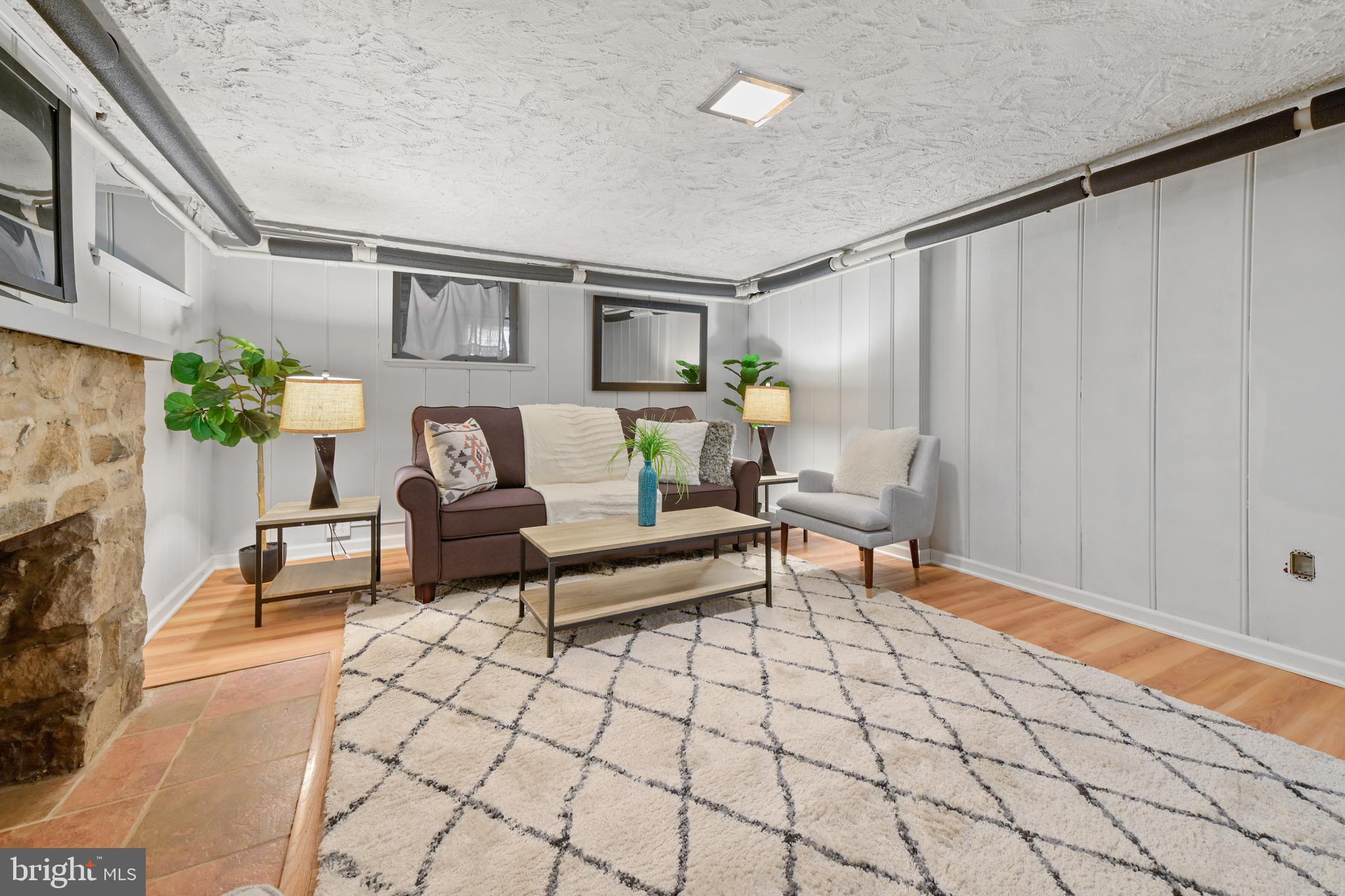 ORIGINAL NORTHWOOD - Residential