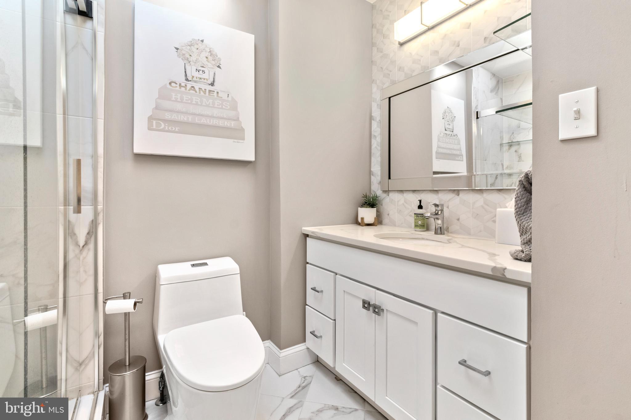 CHESTNUT HILL - Residential