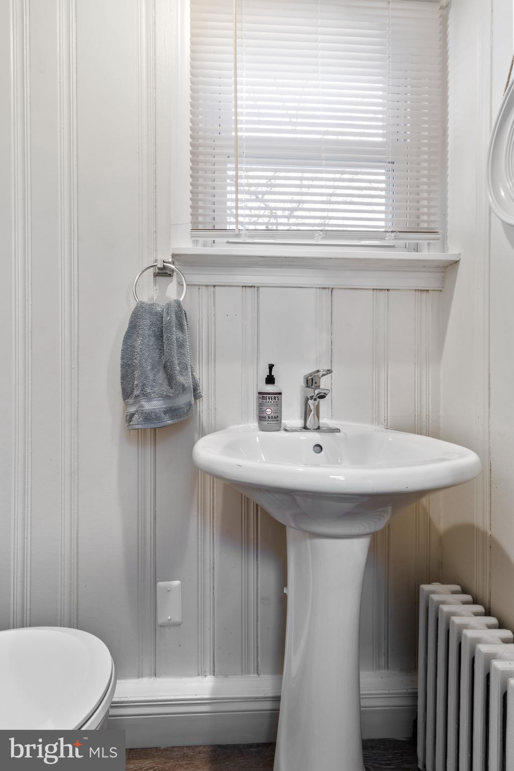 CHESTNUT HILL - Residential