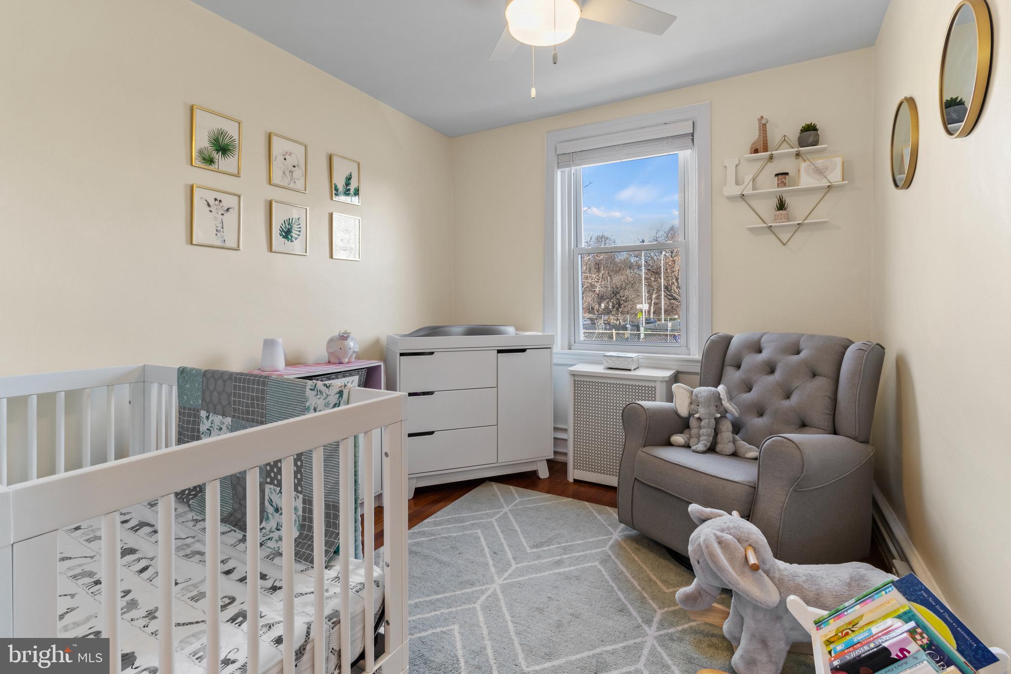 CHESTNUT HILL - Residential