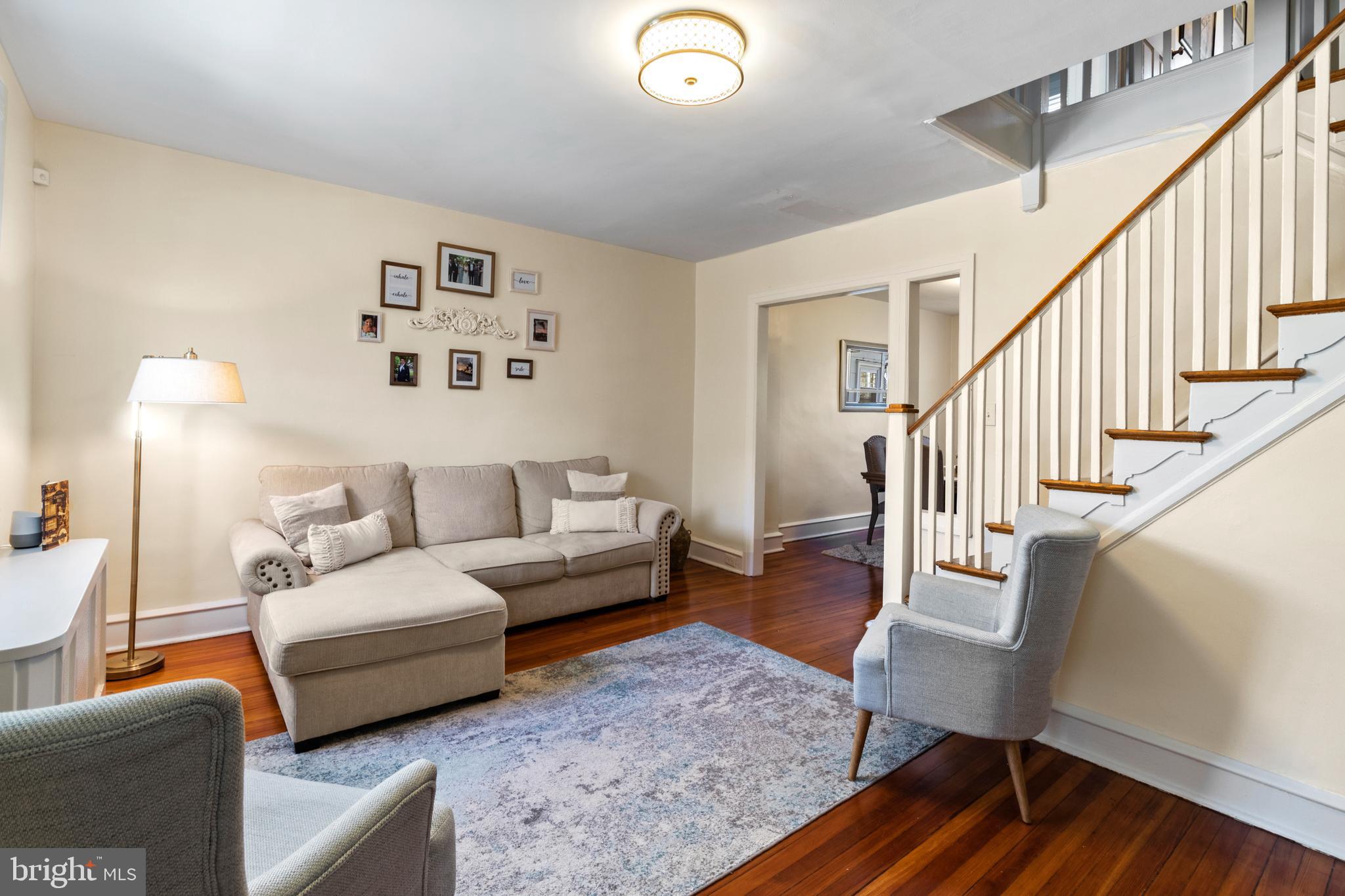 CHESTNUT HILL - Residential