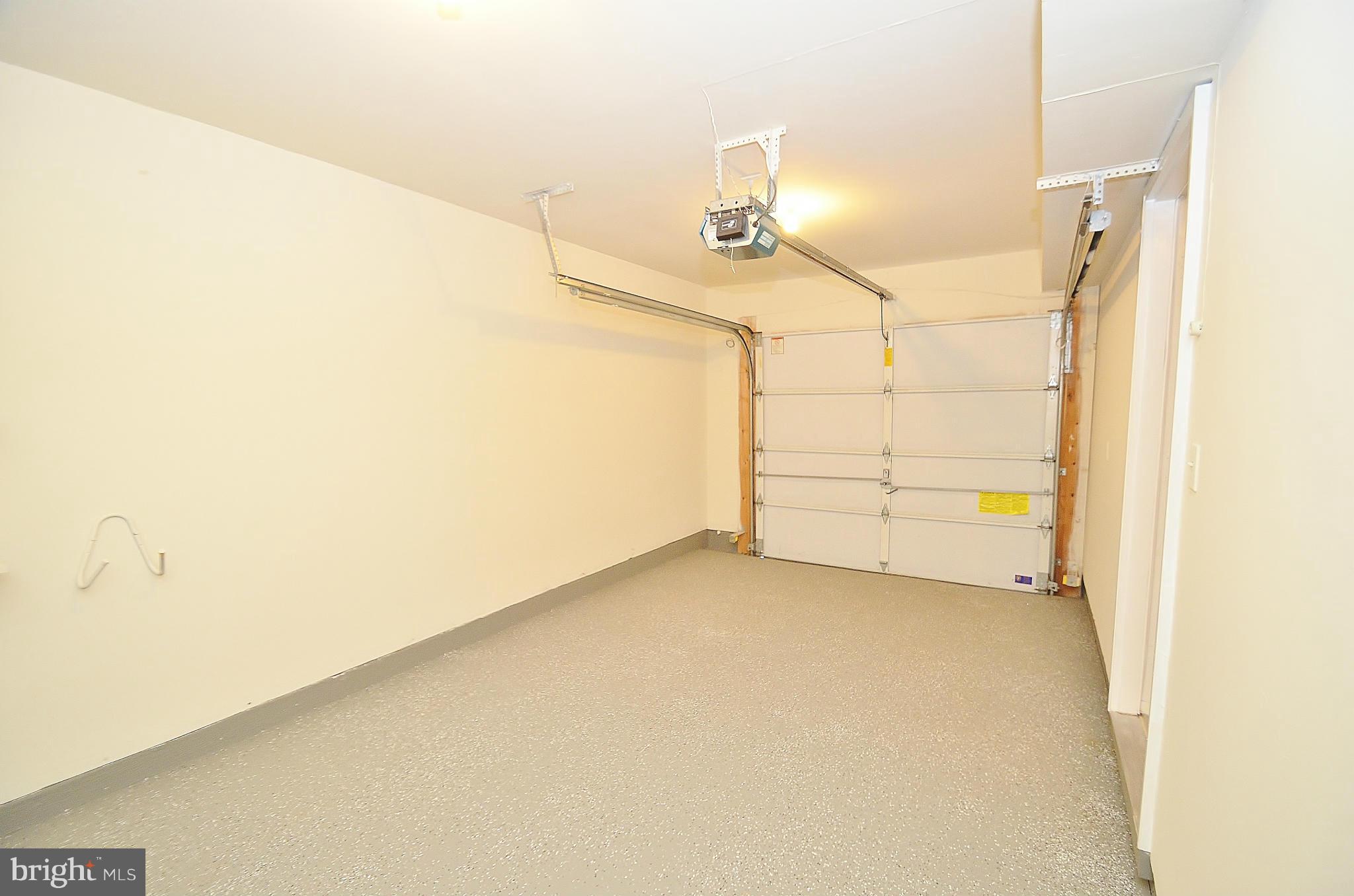 GREAT FALLS CHASE - Residential