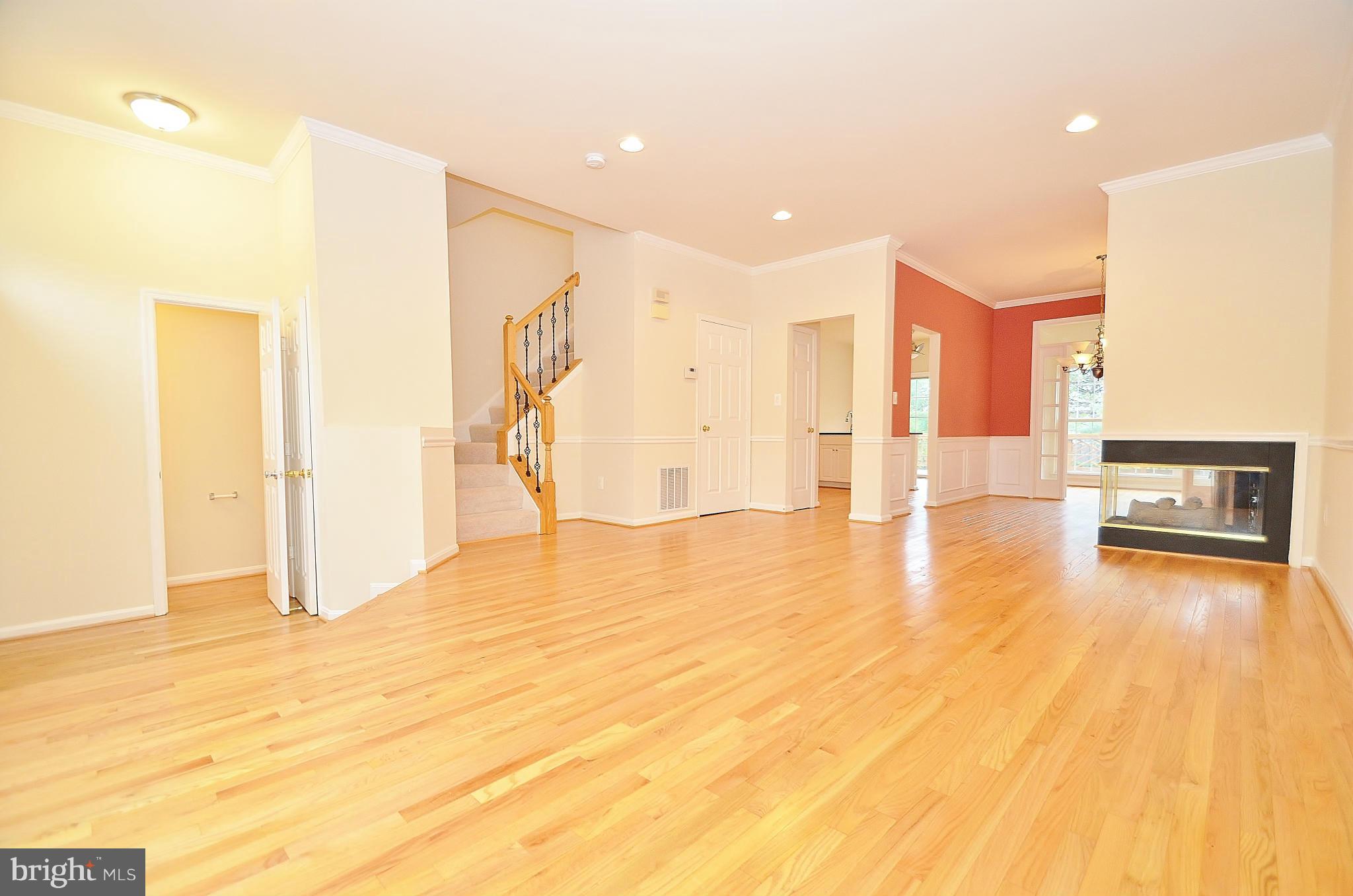 GREAT FALLS CHASE - Residential