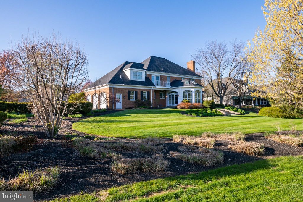 Photo of 835 Bent Creek Drive, LITITZ, PA 17543 (MLS # PALA2068426)