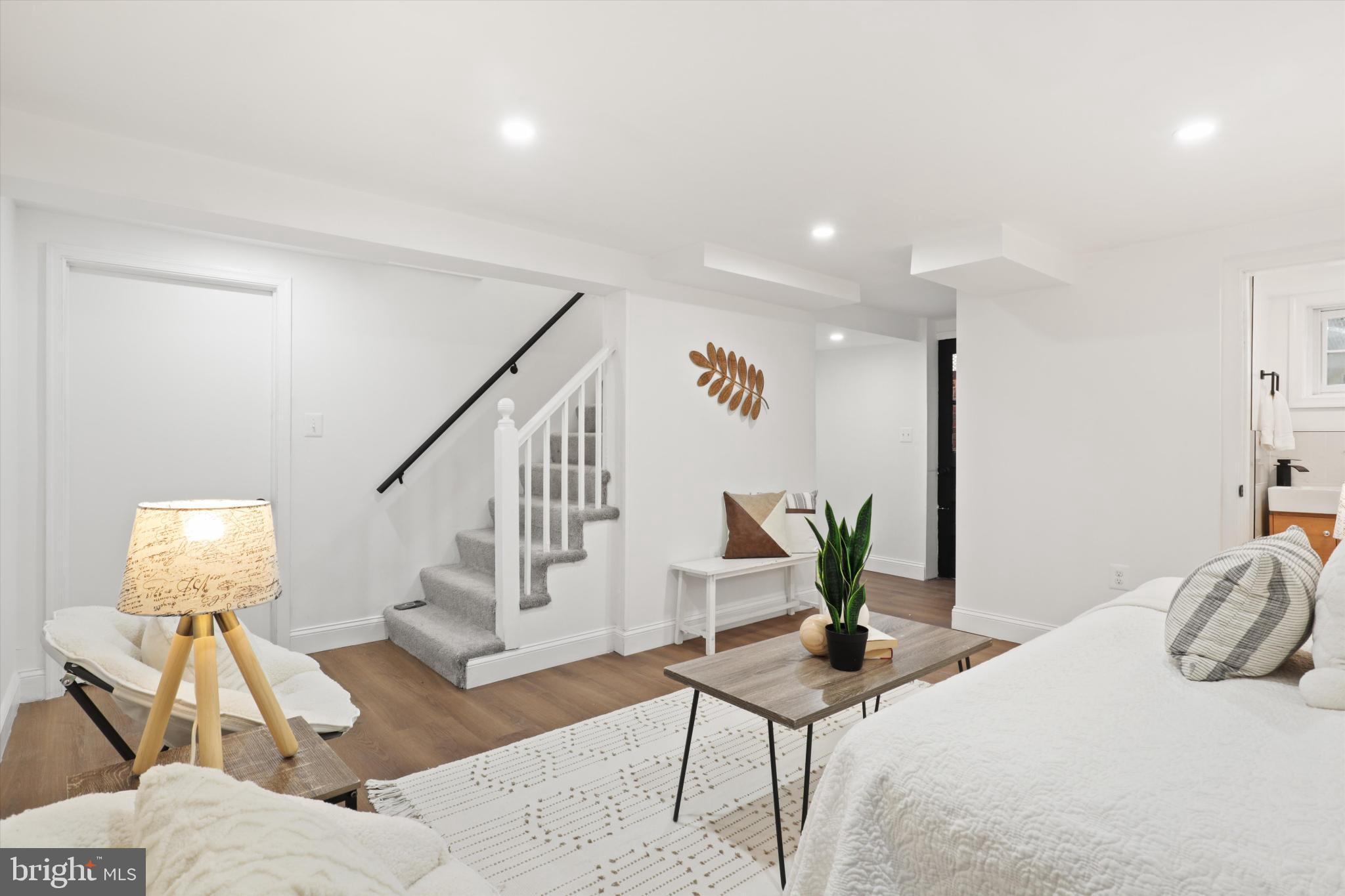 AVONDALE TERRACE - Residential