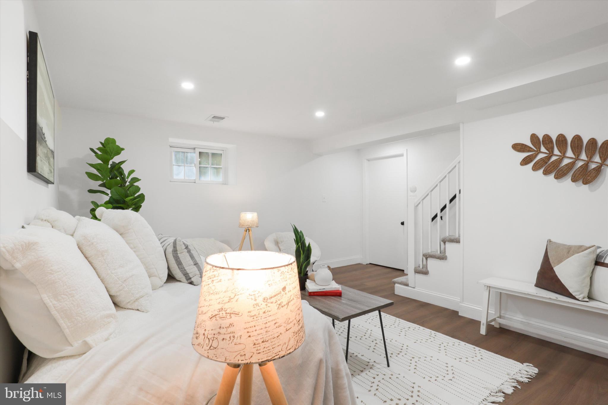 AVONDALE TERRACE - Residential