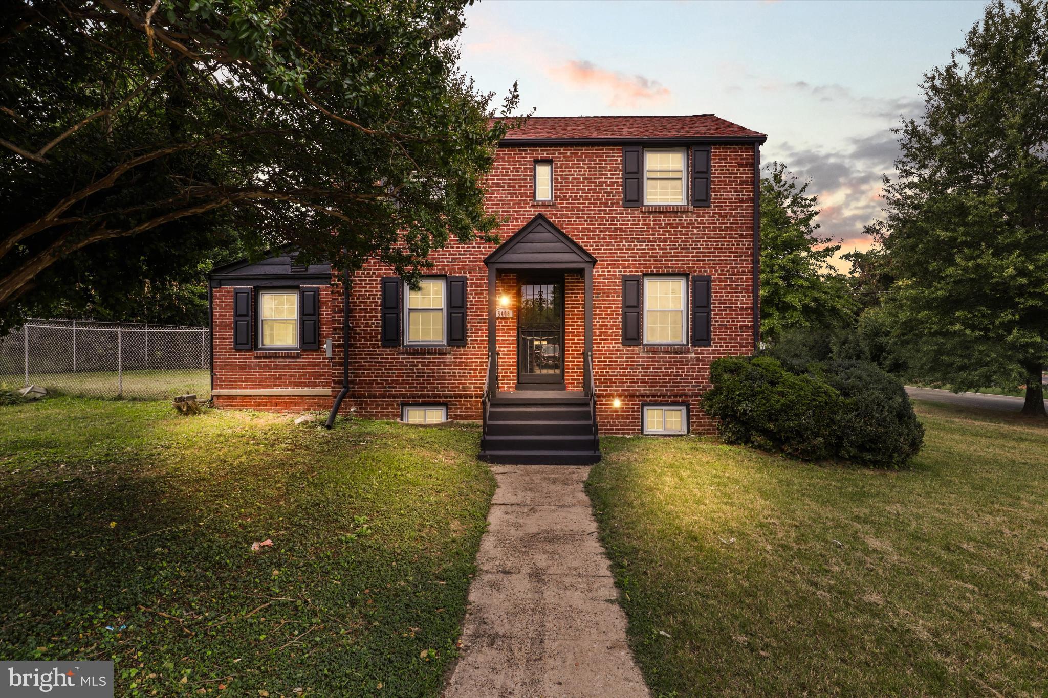 AVONDALE TERRACE - Residential