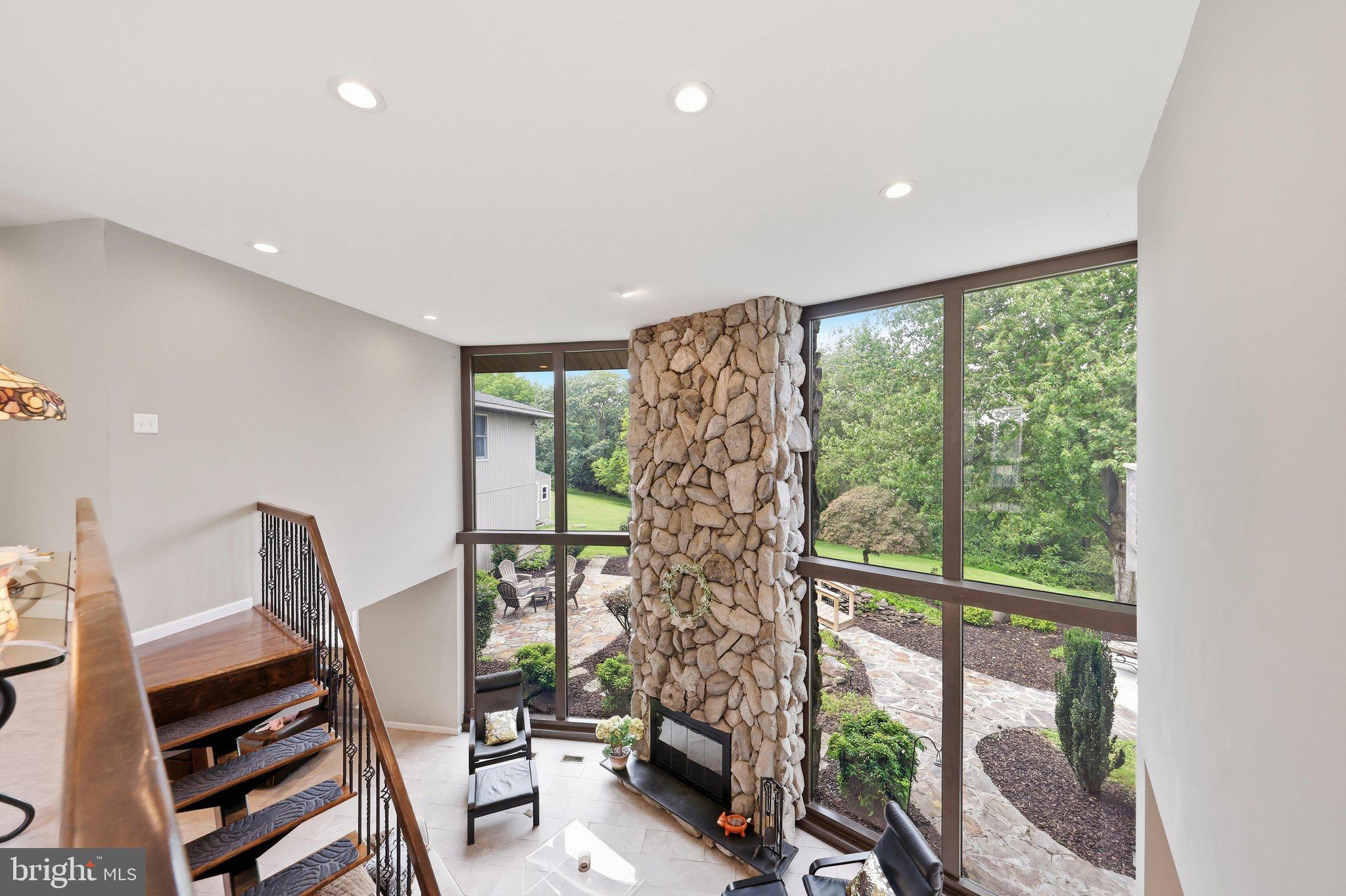 712 WINCHESTER DRIVE