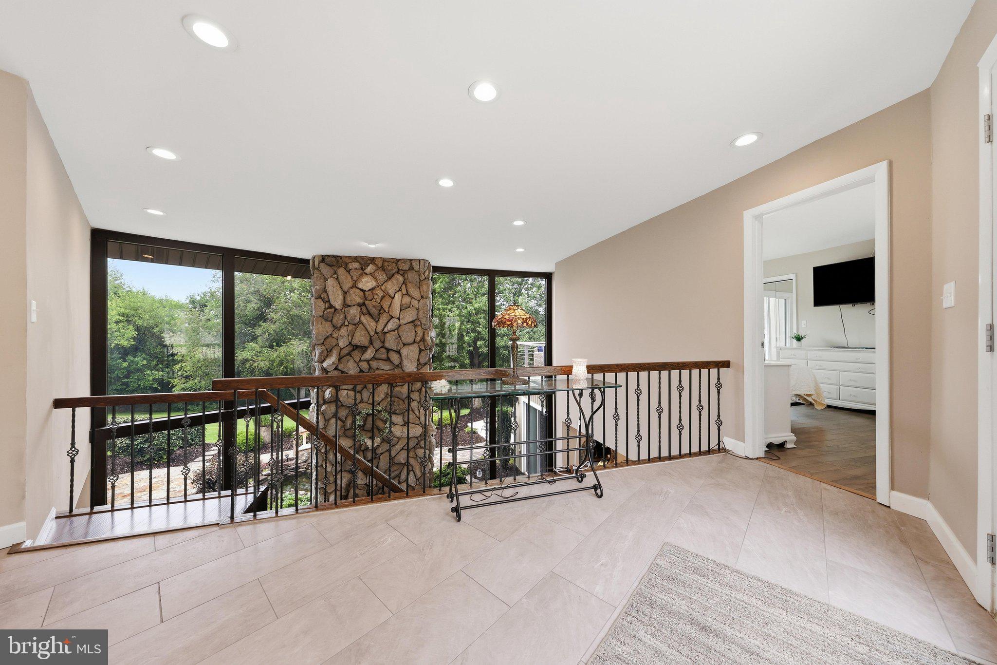 712 WINCHESTER DRIVE