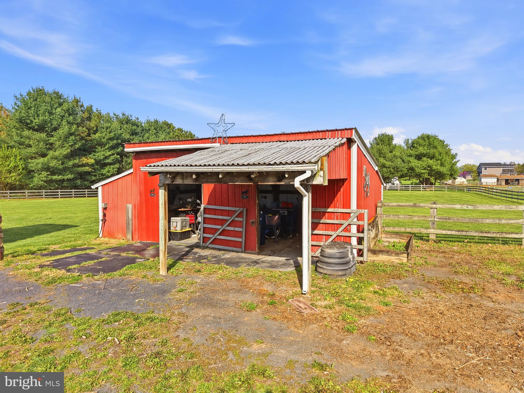 NORTH FORK FARMS - Residential