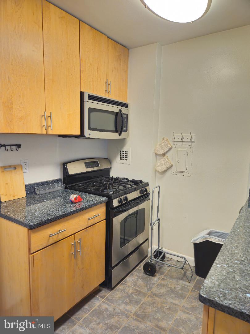 922 24TH STREET NW 817