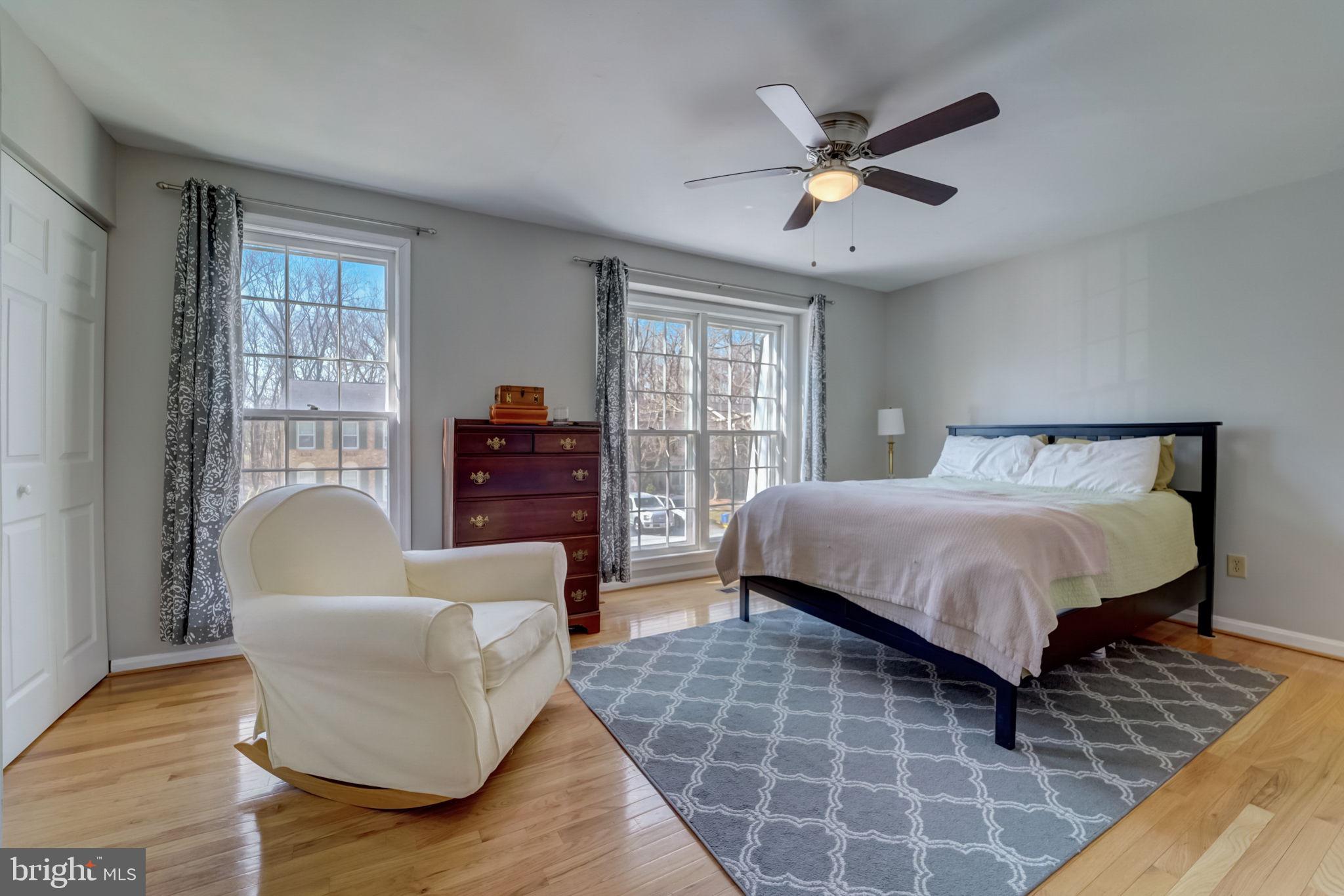 SHADOW OAK - Residential