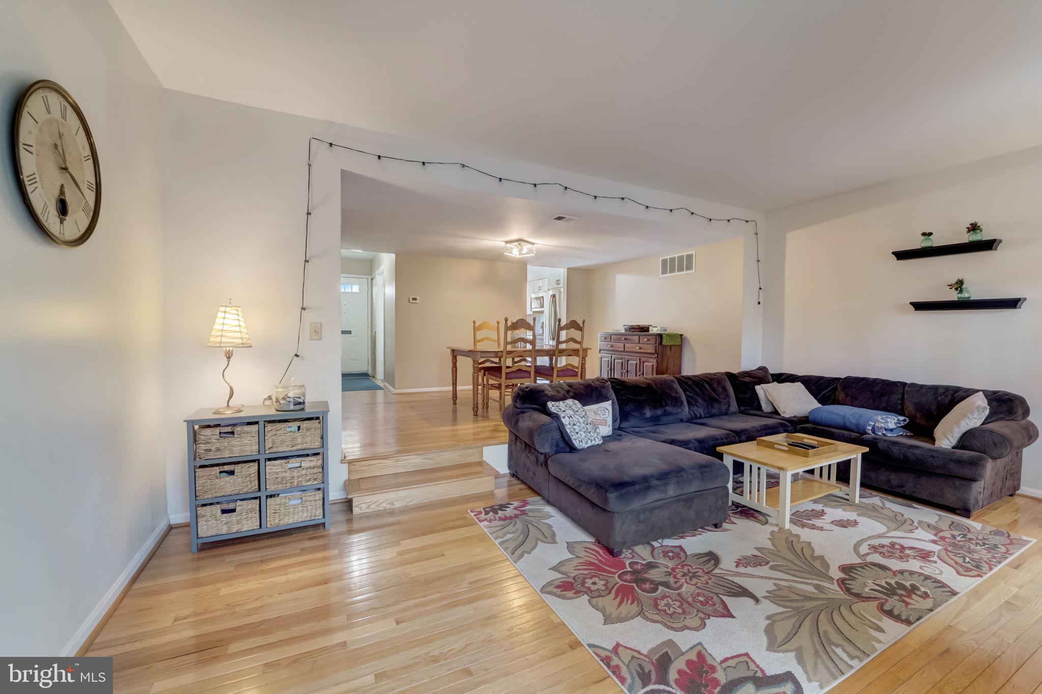 SHADOW OAK - Residential