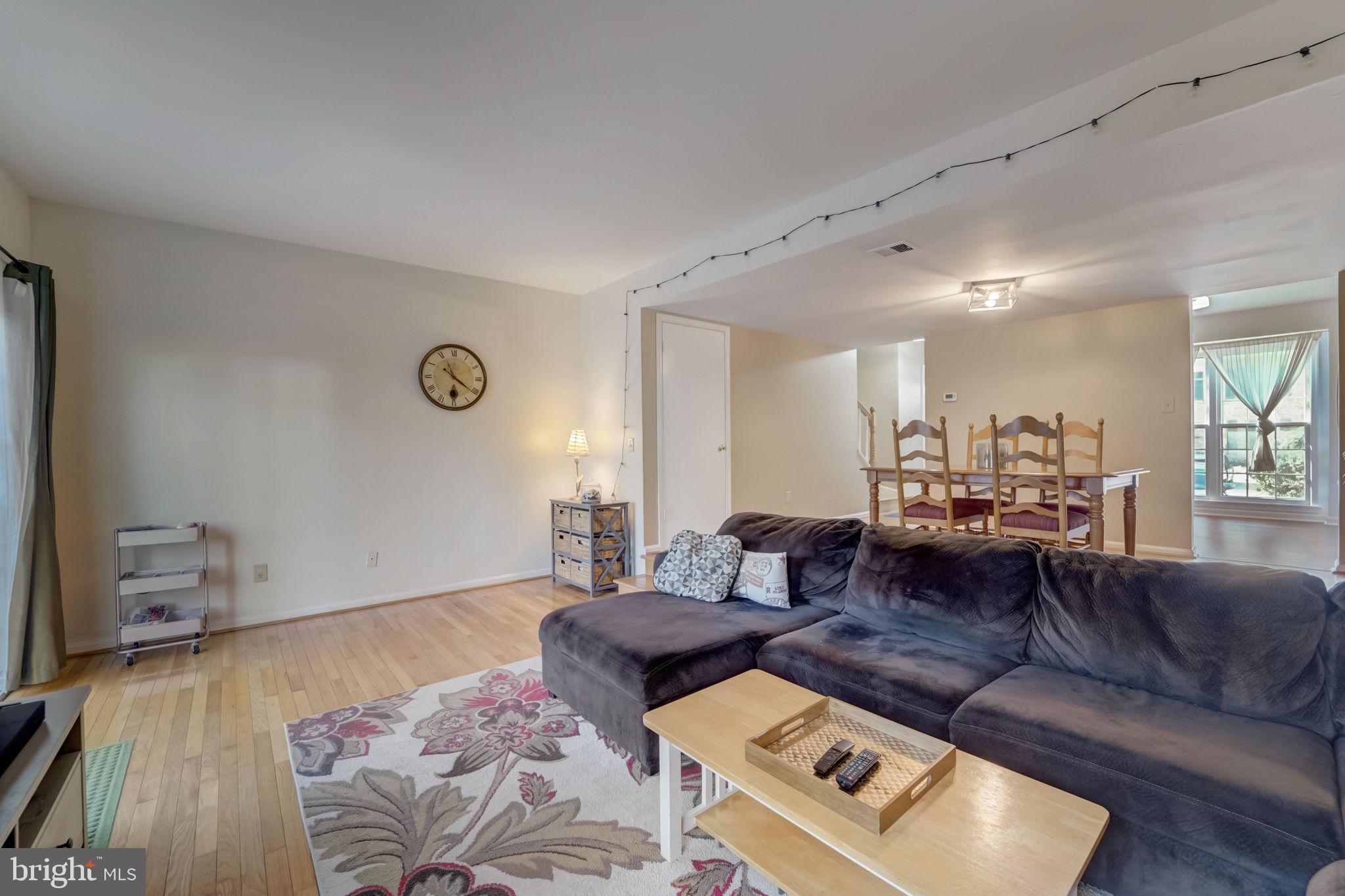 SHADOW OAK - Residential