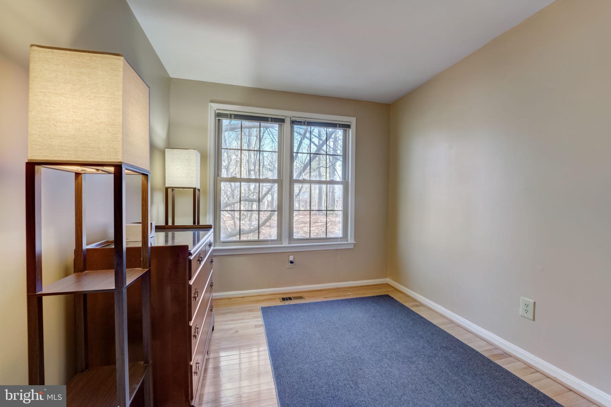 SHADOW OAK - Residential