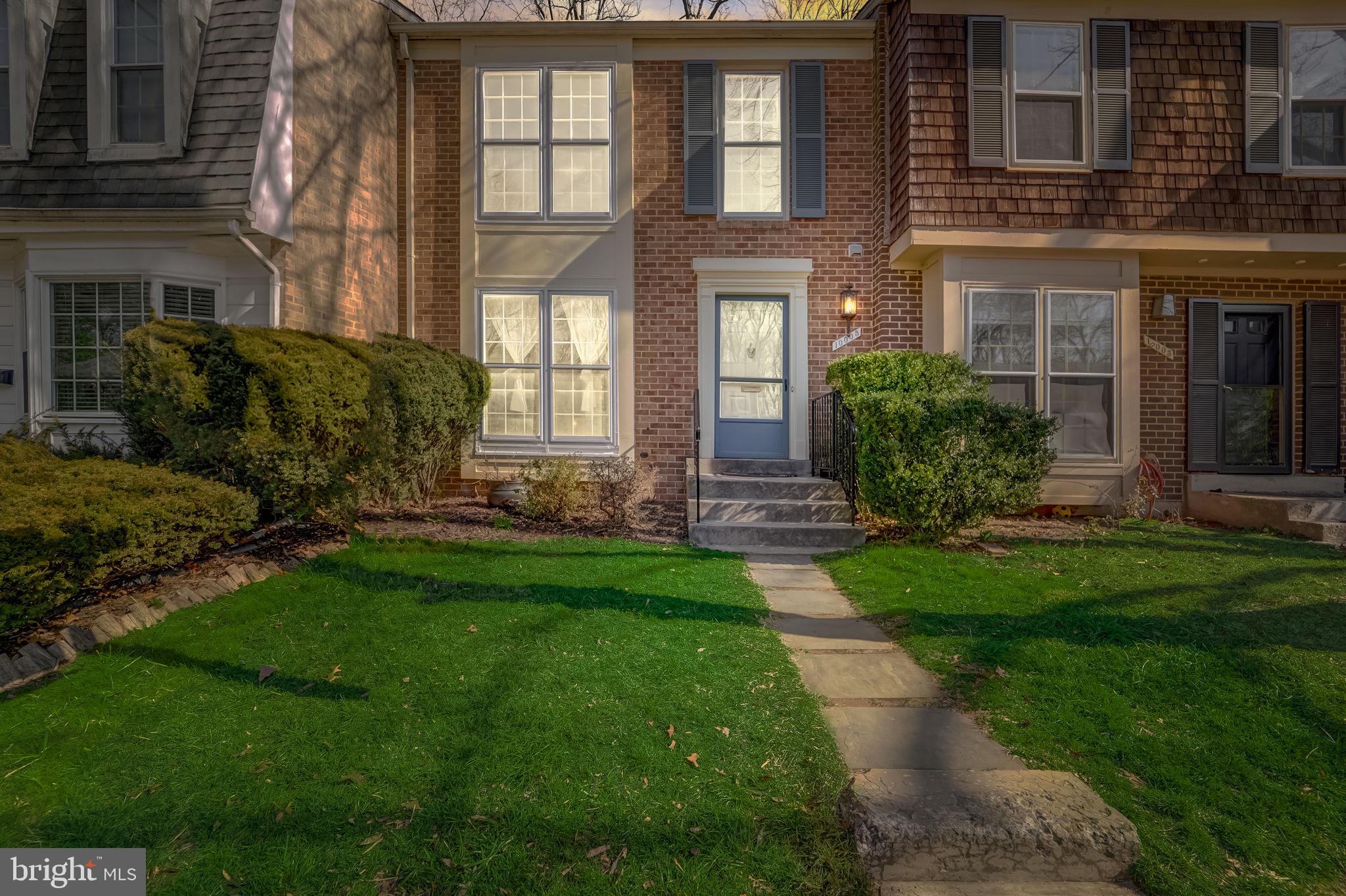 SHADOW OAK - Residential