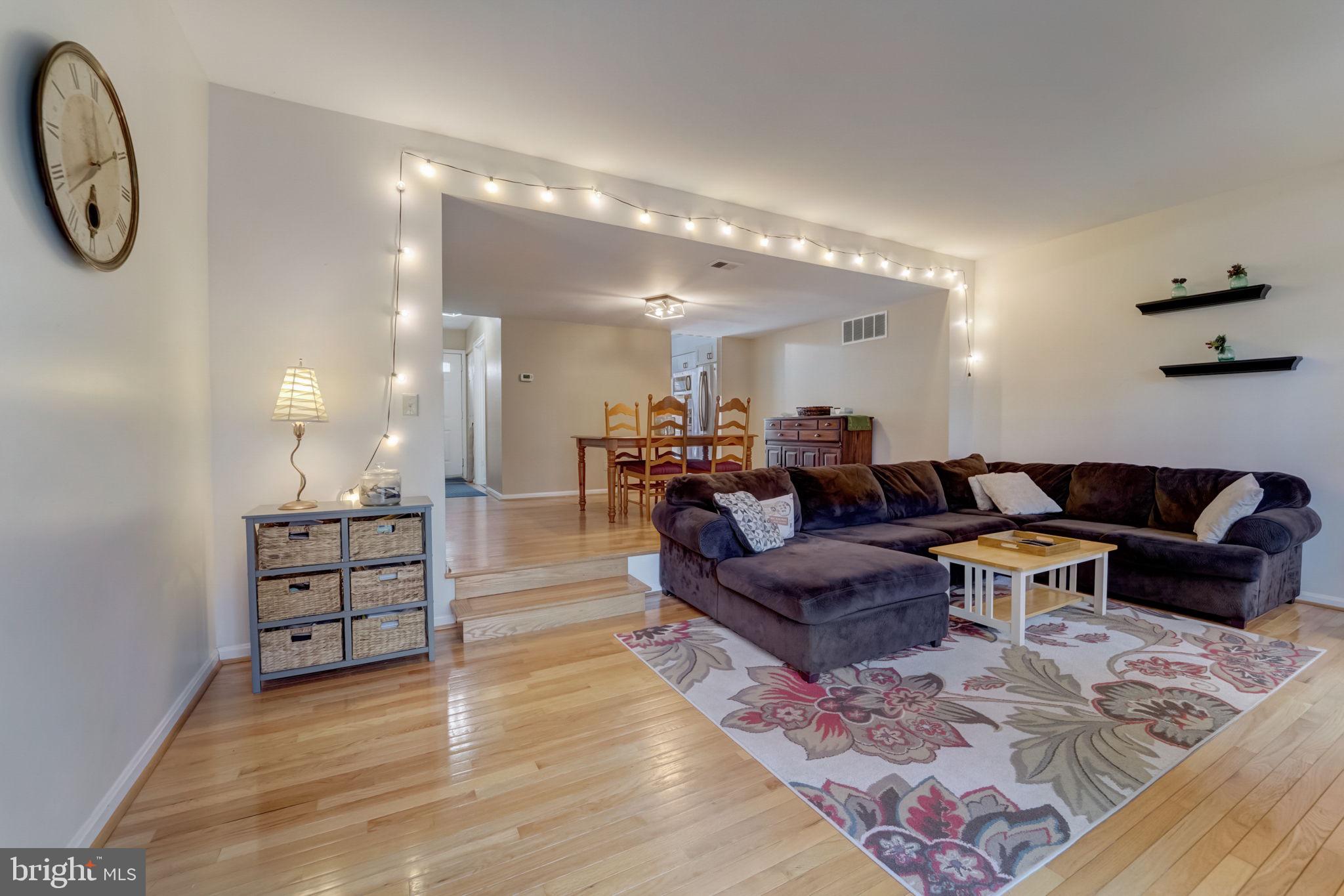 SHADOW OAK - Residential