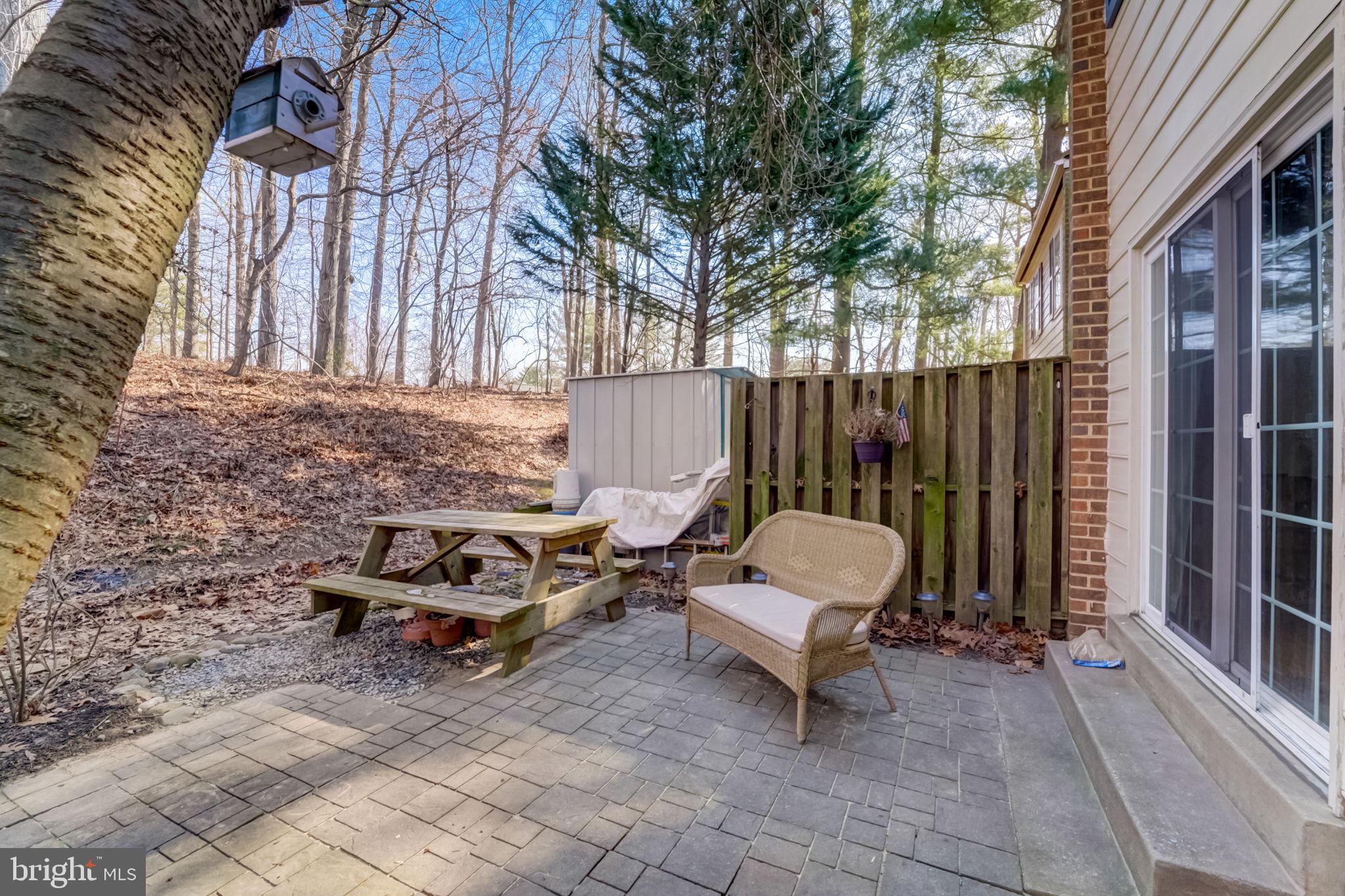 SHADOW OAK - Residential