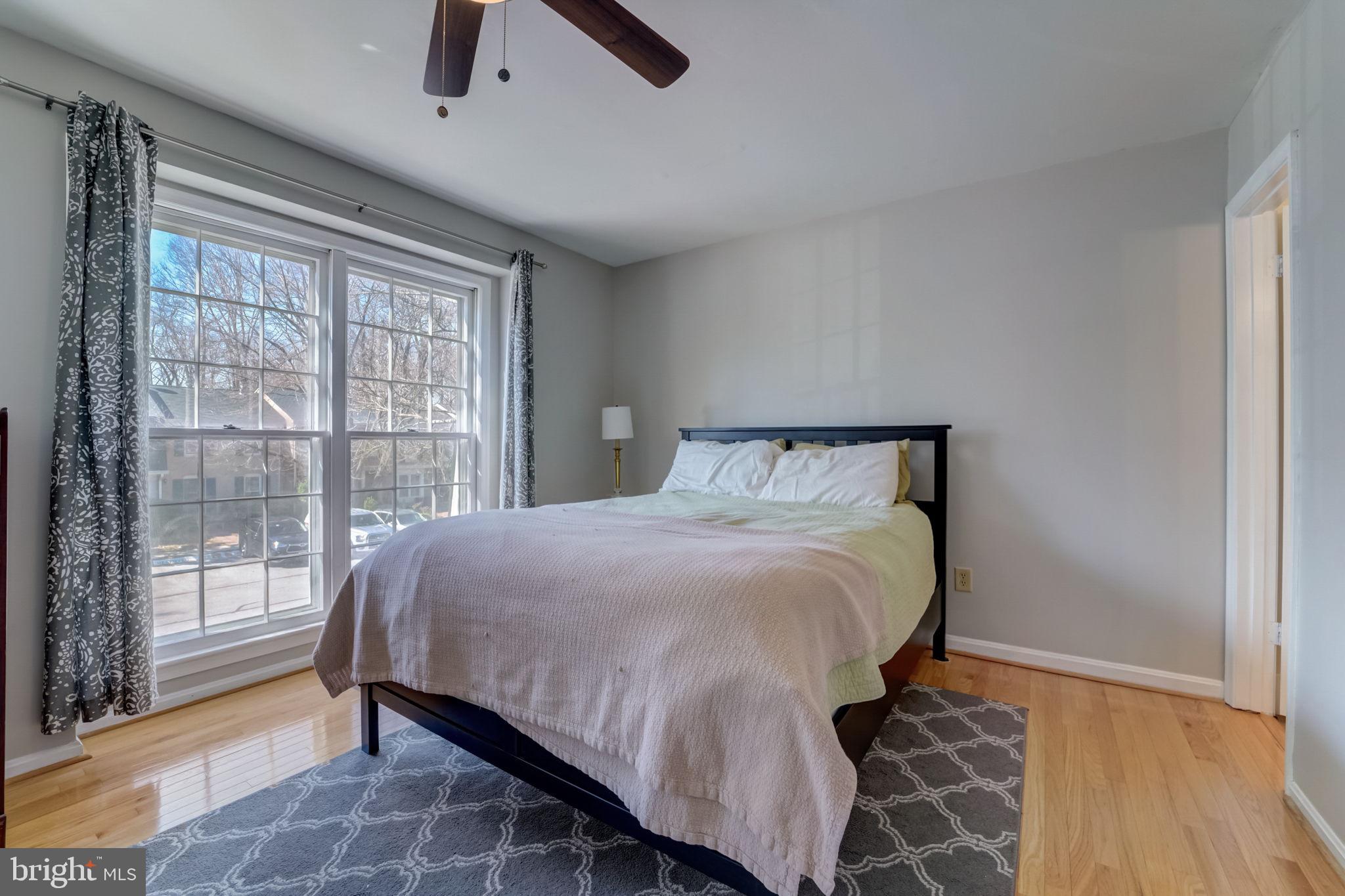 SHADOW OAK - Residential