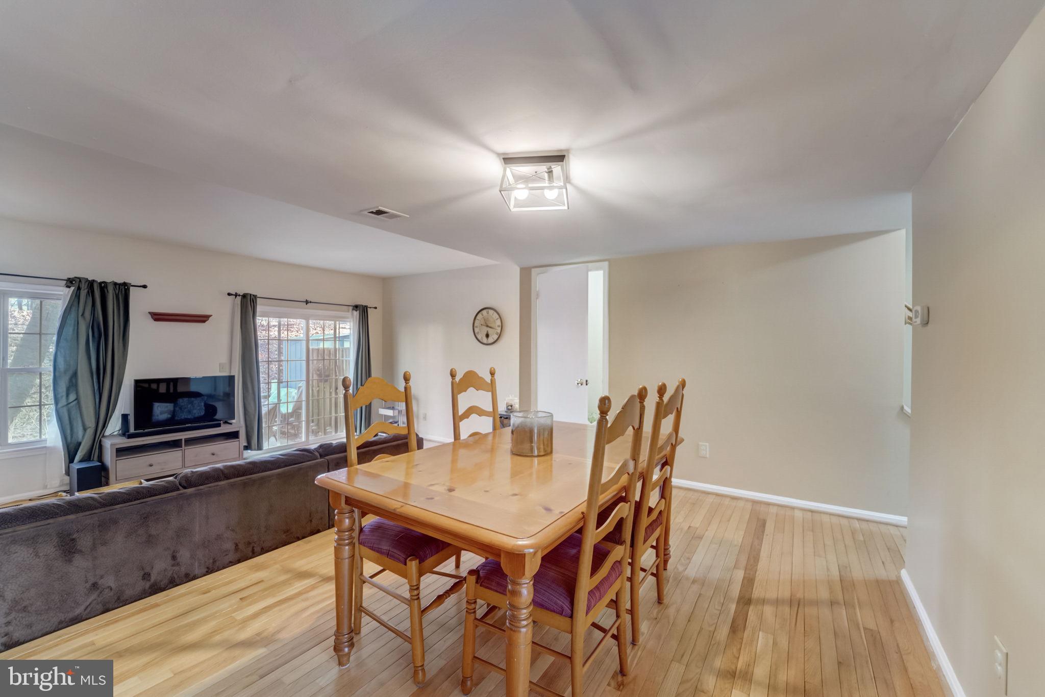 SHADOW OAK - Residential