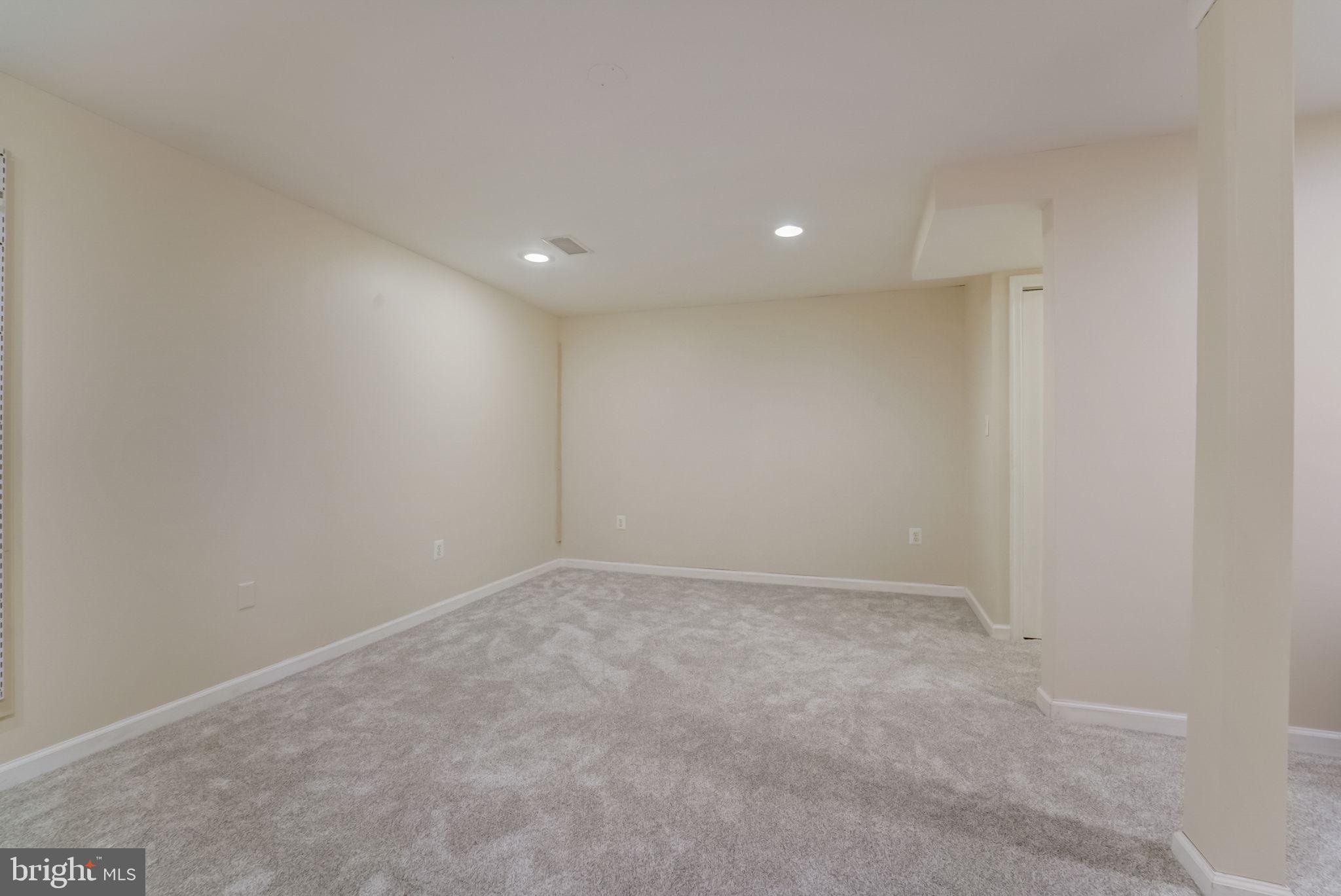 SHADOW OAK - Residential