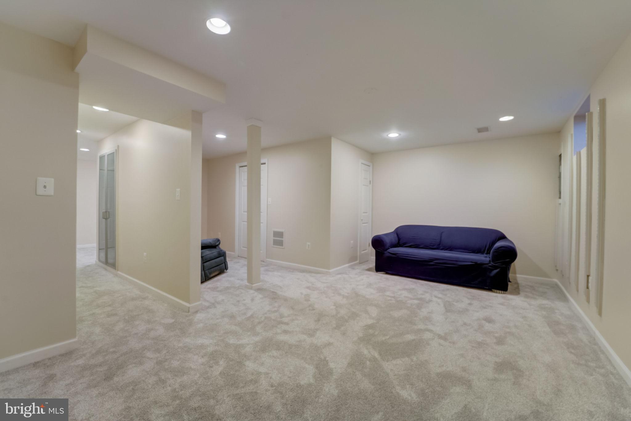 SHADOW OAK - Residential