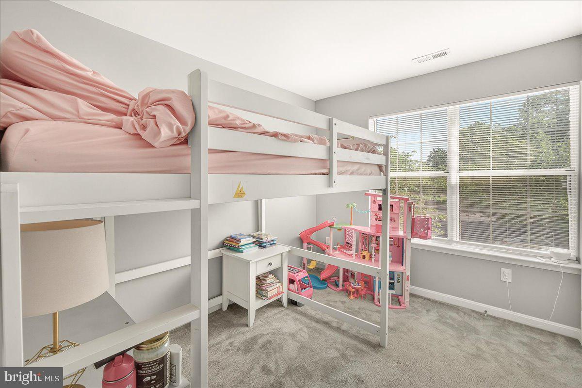 ROBIN MEADOWS - Residential