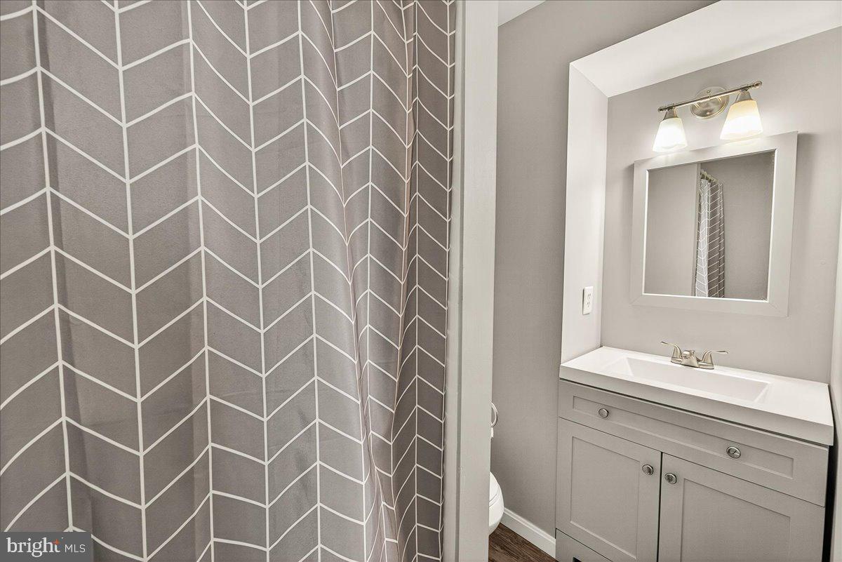 ROBIN MEADOWS - Residential