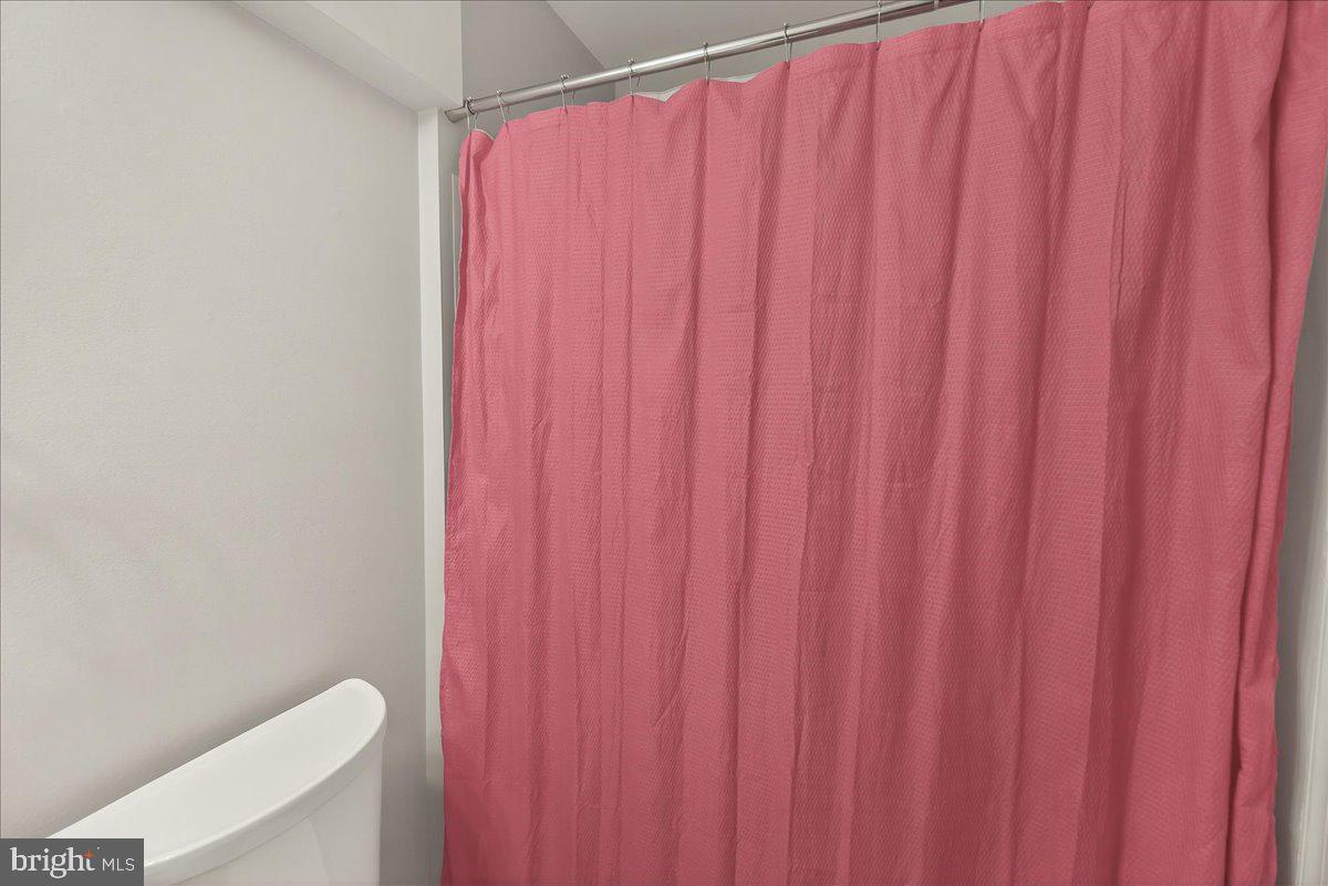 ROBIN MEADOWS - Residential