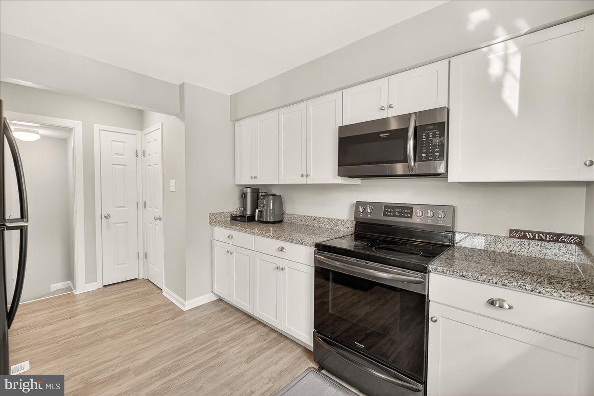 ROBIN MEADOWS - Residential