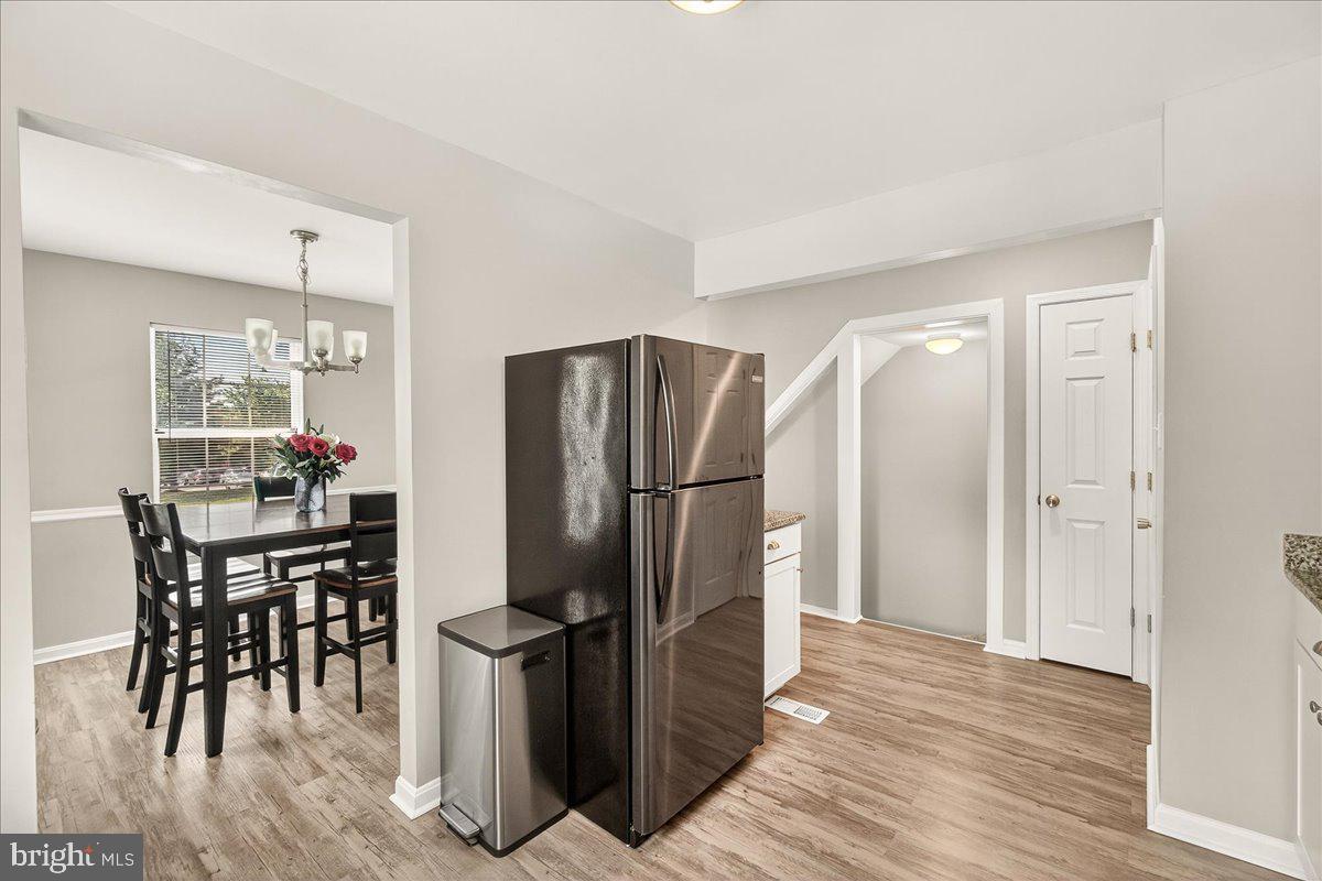 ROBIN MEADOWS - Residential