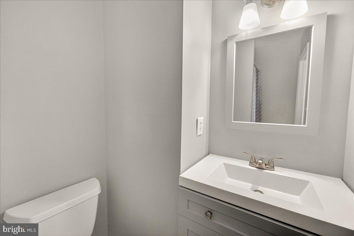 ROBIN MEADOWS - Residential