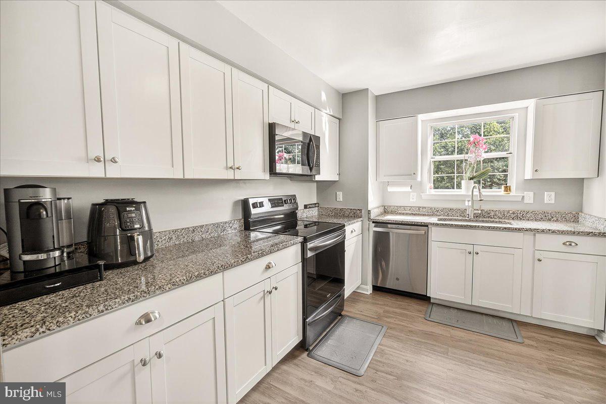 ROBIN MEADOWS - Residential